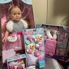 My life as hello kitty lot