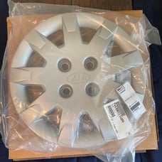 Kia Rio single hubcap
