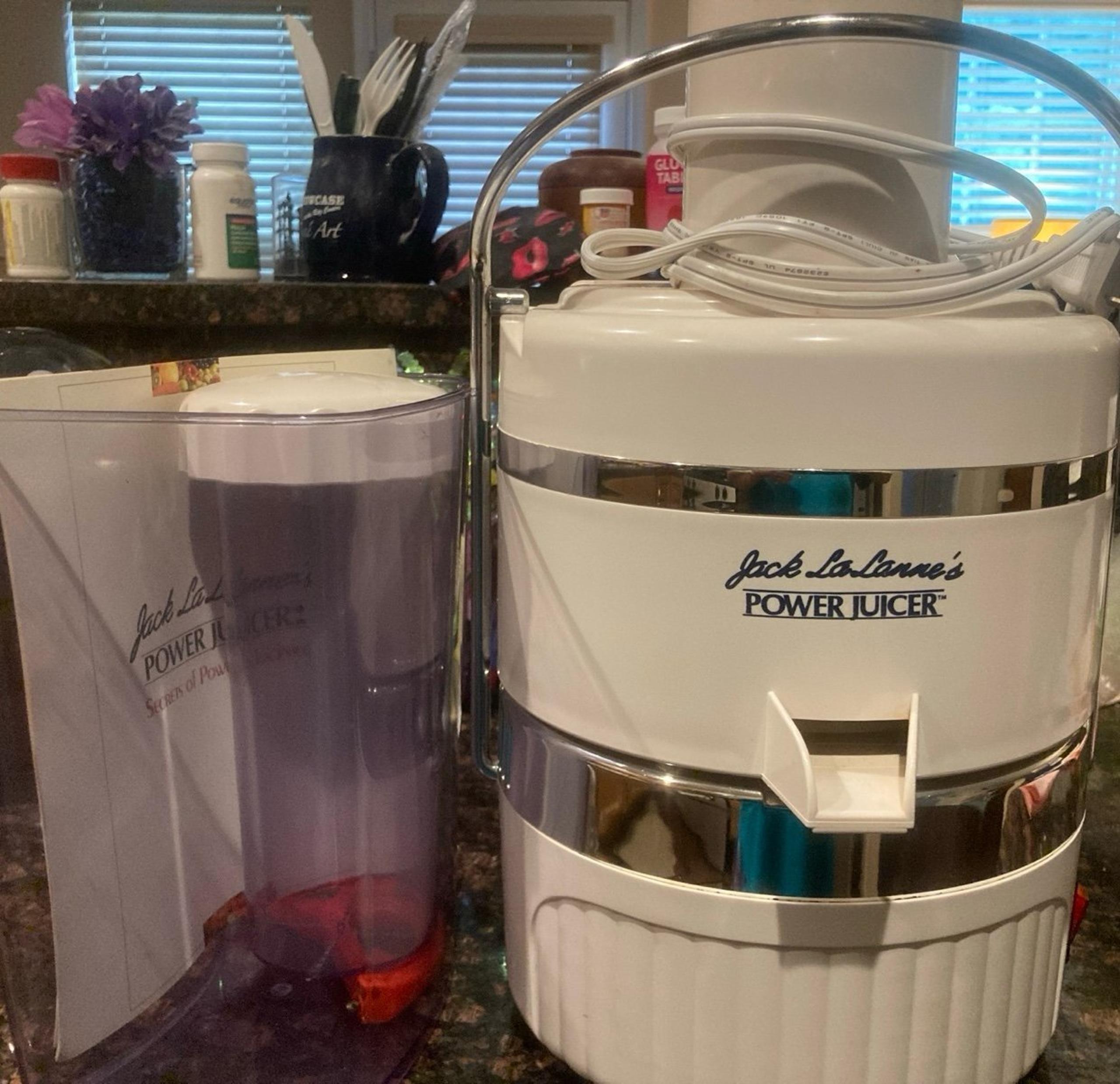 Jack LaLanne Model JLS-8 Juicer with instructions good condition tested & works