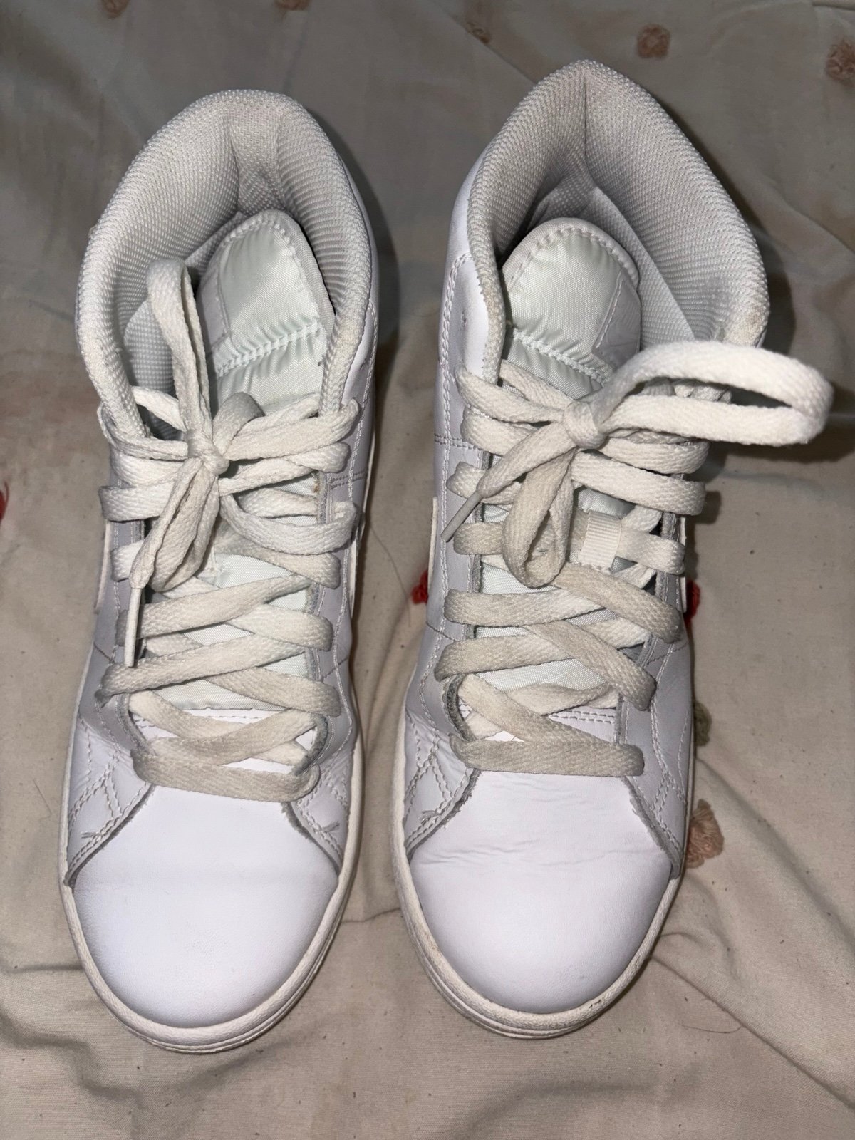 Nike Blazers Size 7 Women’s