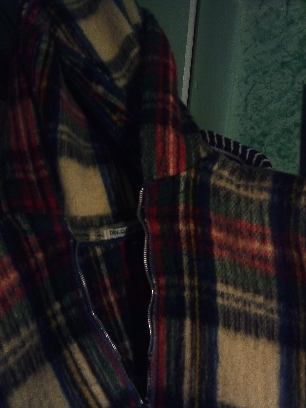 Hooded wool poncho made in Columbia