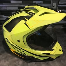 Gmax GM-11 Decima Off-Road Helmet. Yellow and black. I’m used condition. Great s
