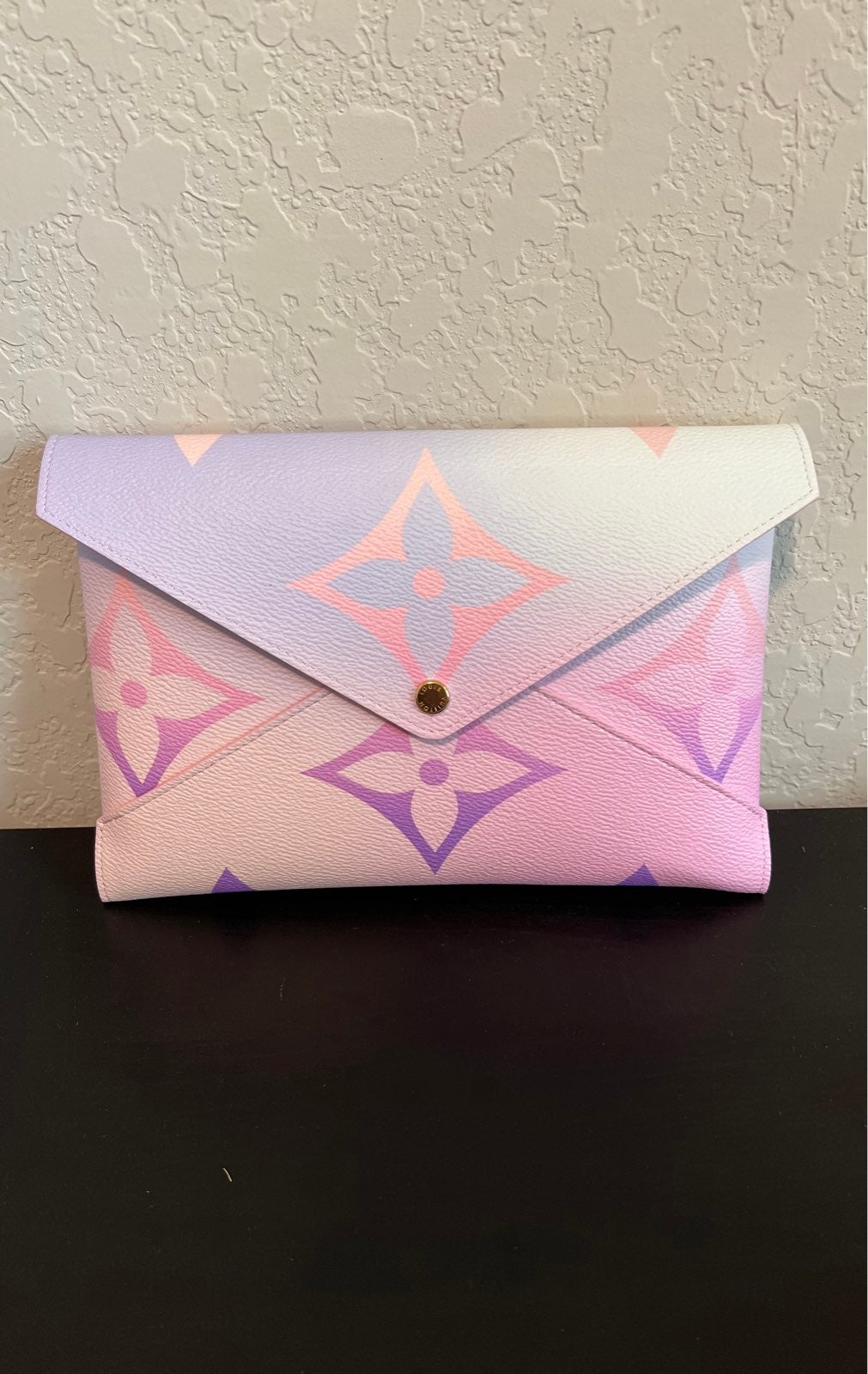Authentic Louis Vuitton ( Large Kirigami)
