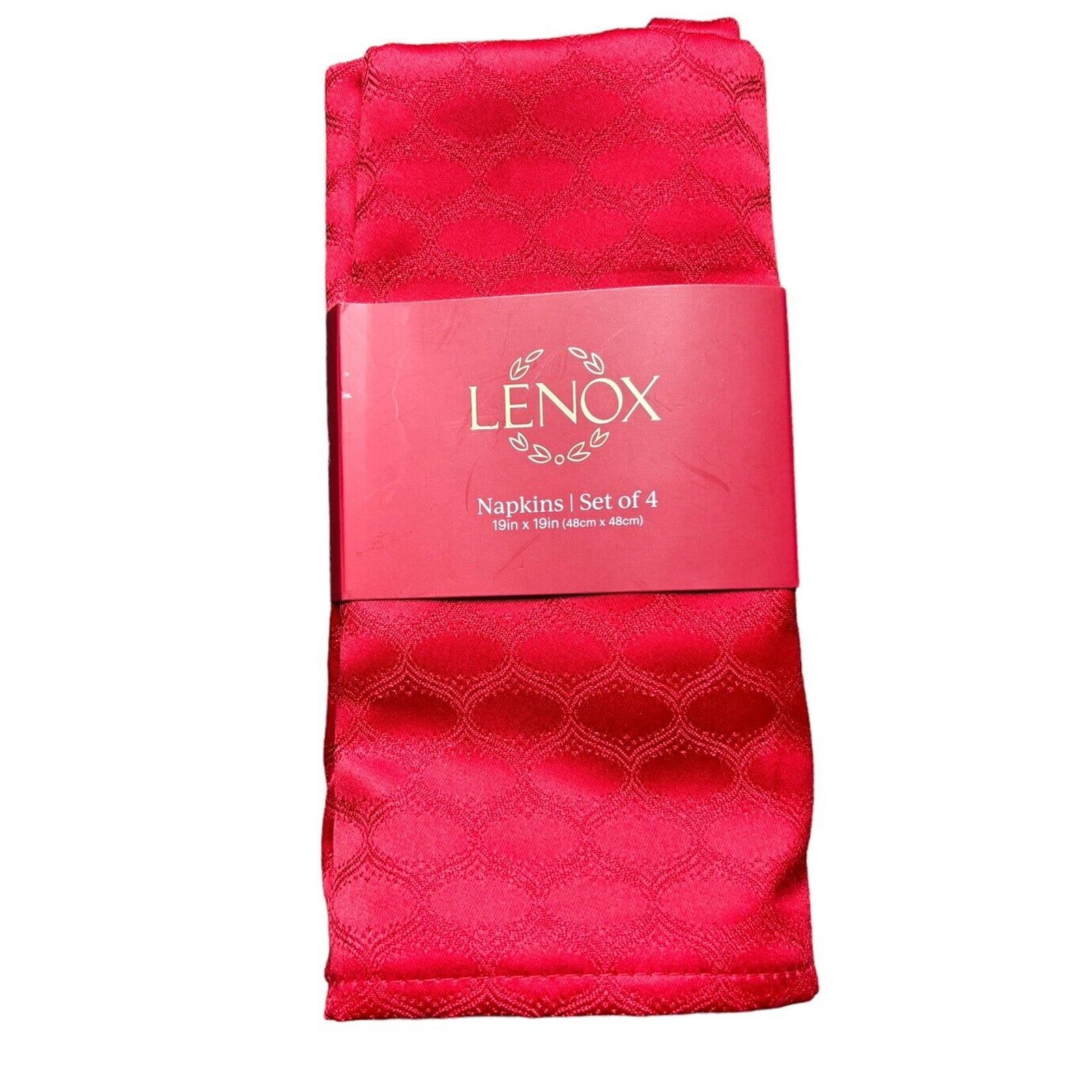 NWT Luxurious Lenox 4 Holiday Red Cloth Napkins 100% Polyester 19 x 19