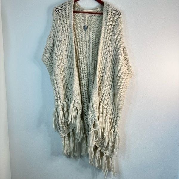 Aerie Wool Alpaca Blend Chunky Cable Knit Tassel Trim Cardigan Womens One Size