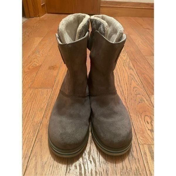 Sorel Suede Boots (SZ 10)