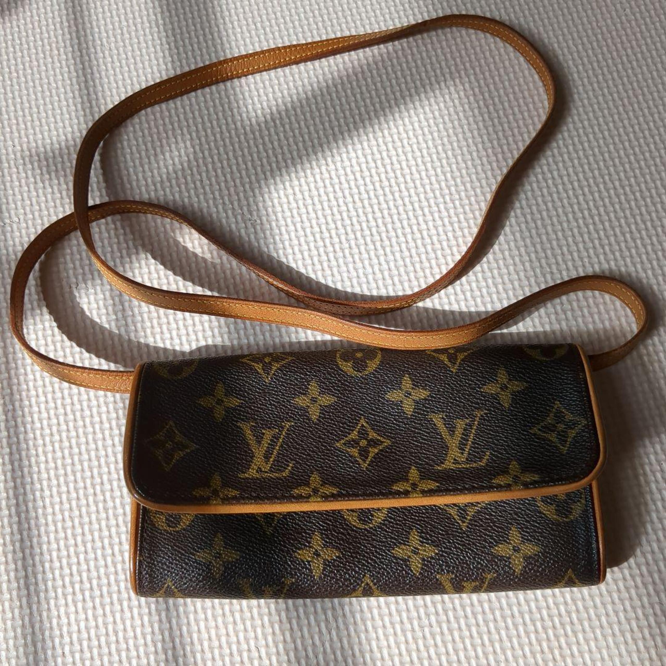 Authentic Louis Vuitton Pochette Twin PM