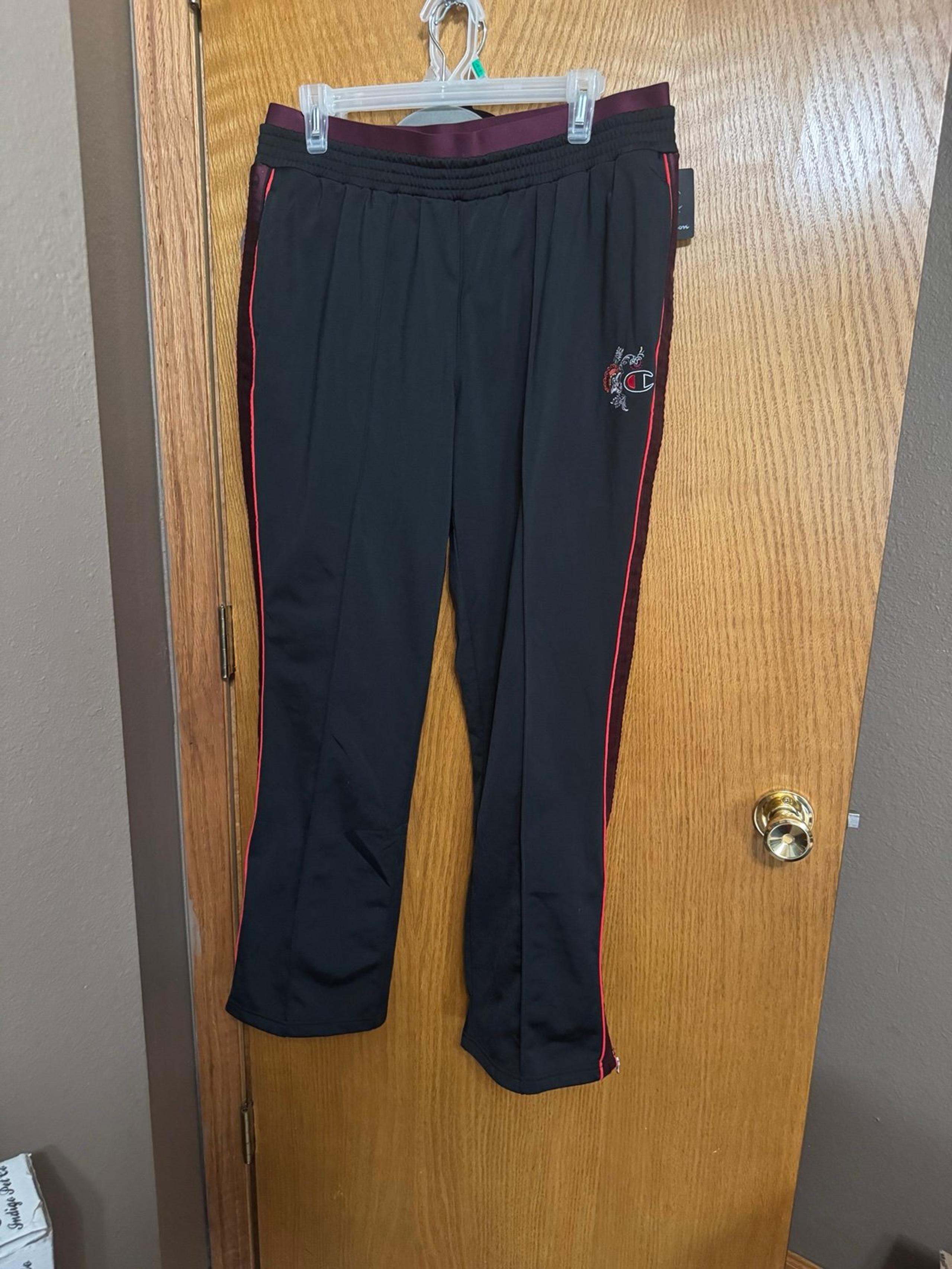 Champion NWT size large athletic pants