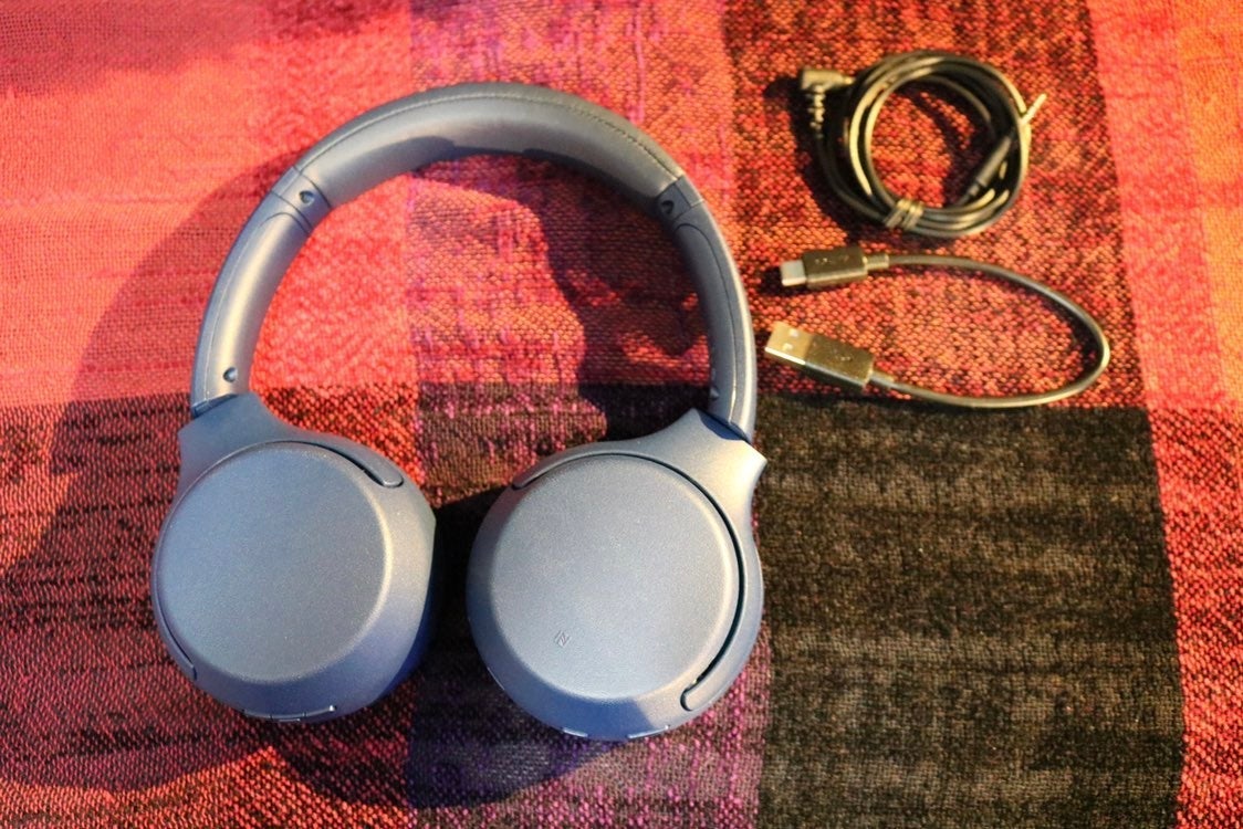 New! Sony WHXB700 Wireless Extra Bass Bluetooth Headset/Headphones