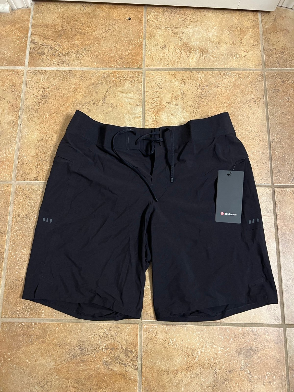 Lululemon Current State Board Short 9” Size 34 Black NWT