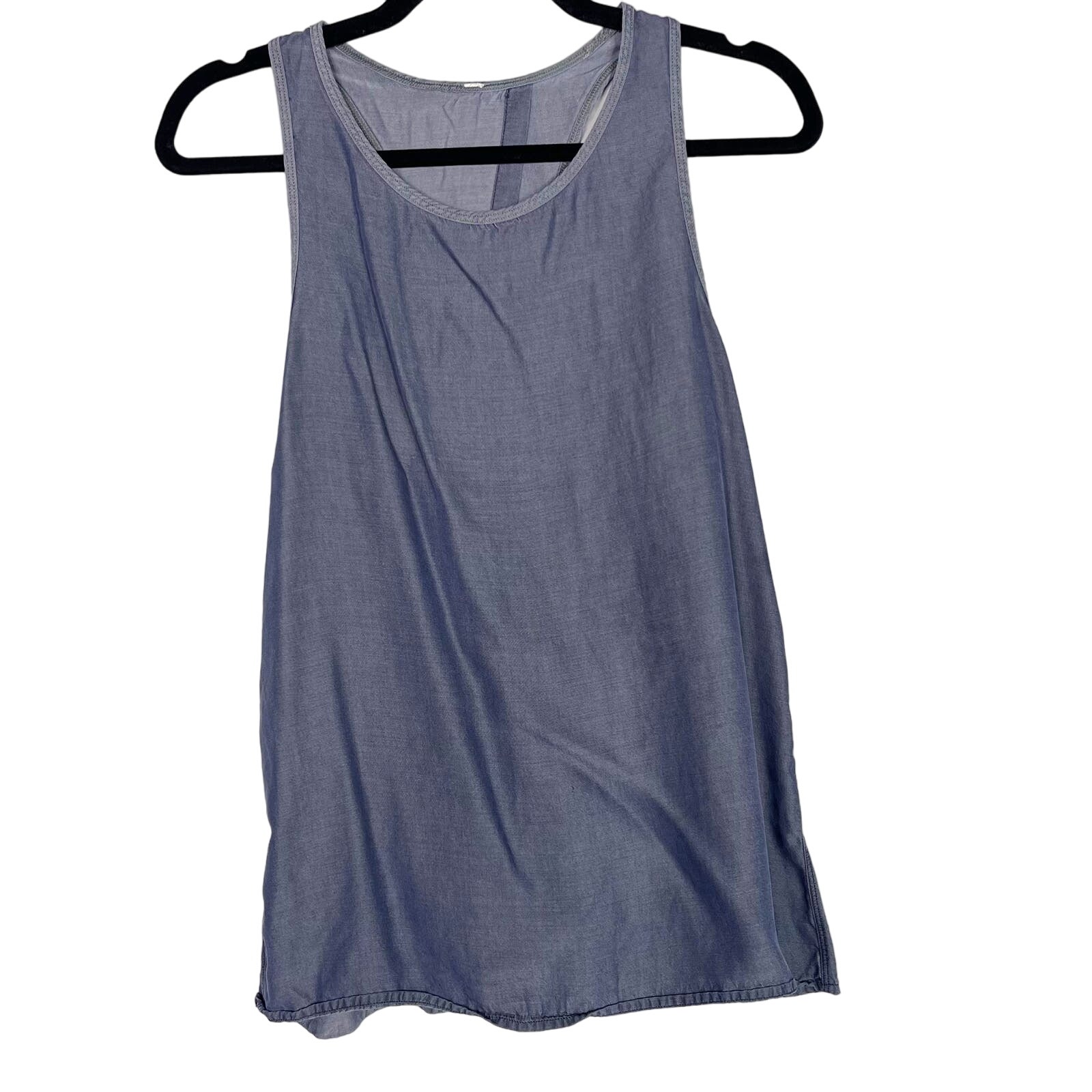 Lululemon Womens 8 Blue Chambray Split Back Tank Top Crew Neck Sleeveless