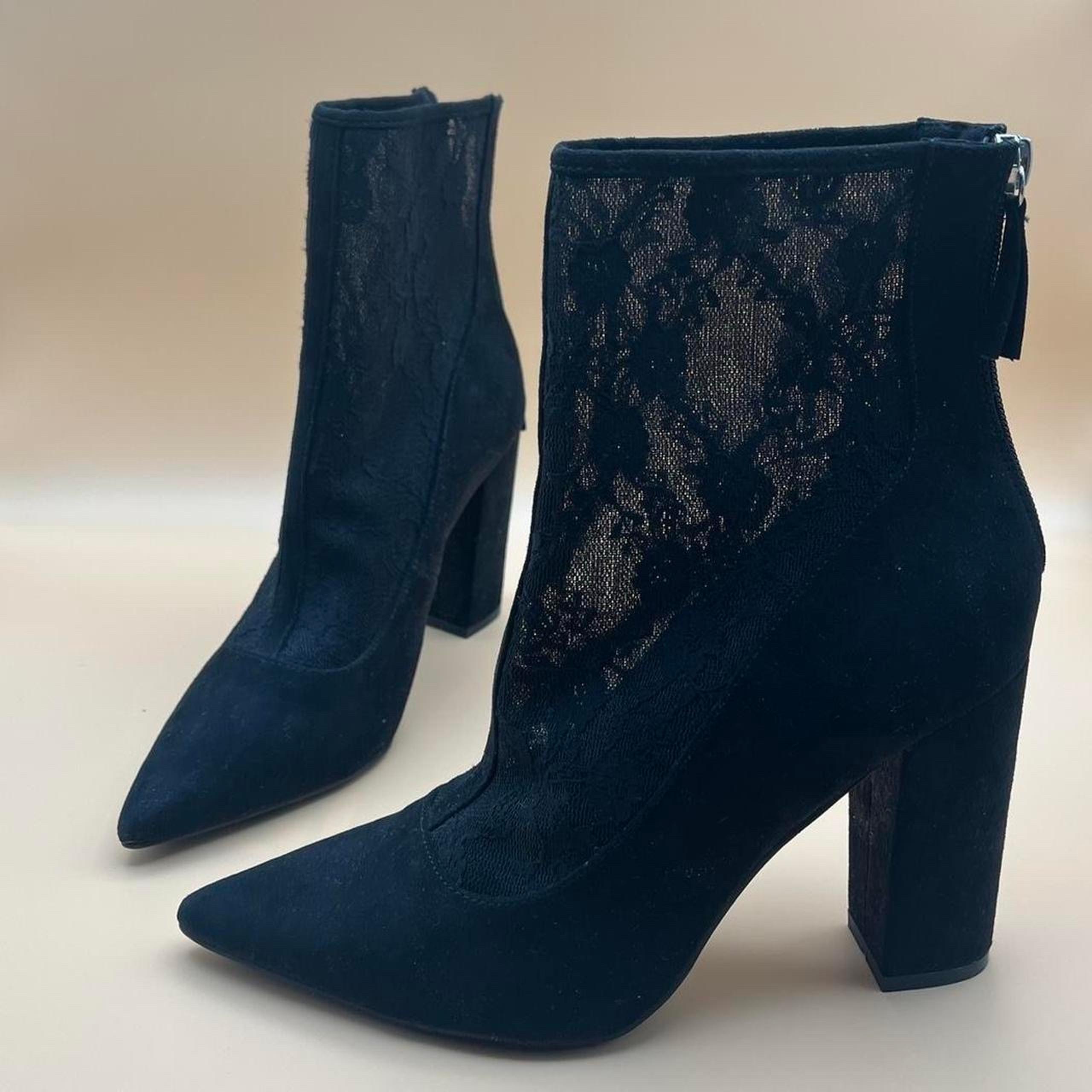 NWOT Forever 21 black lace boots