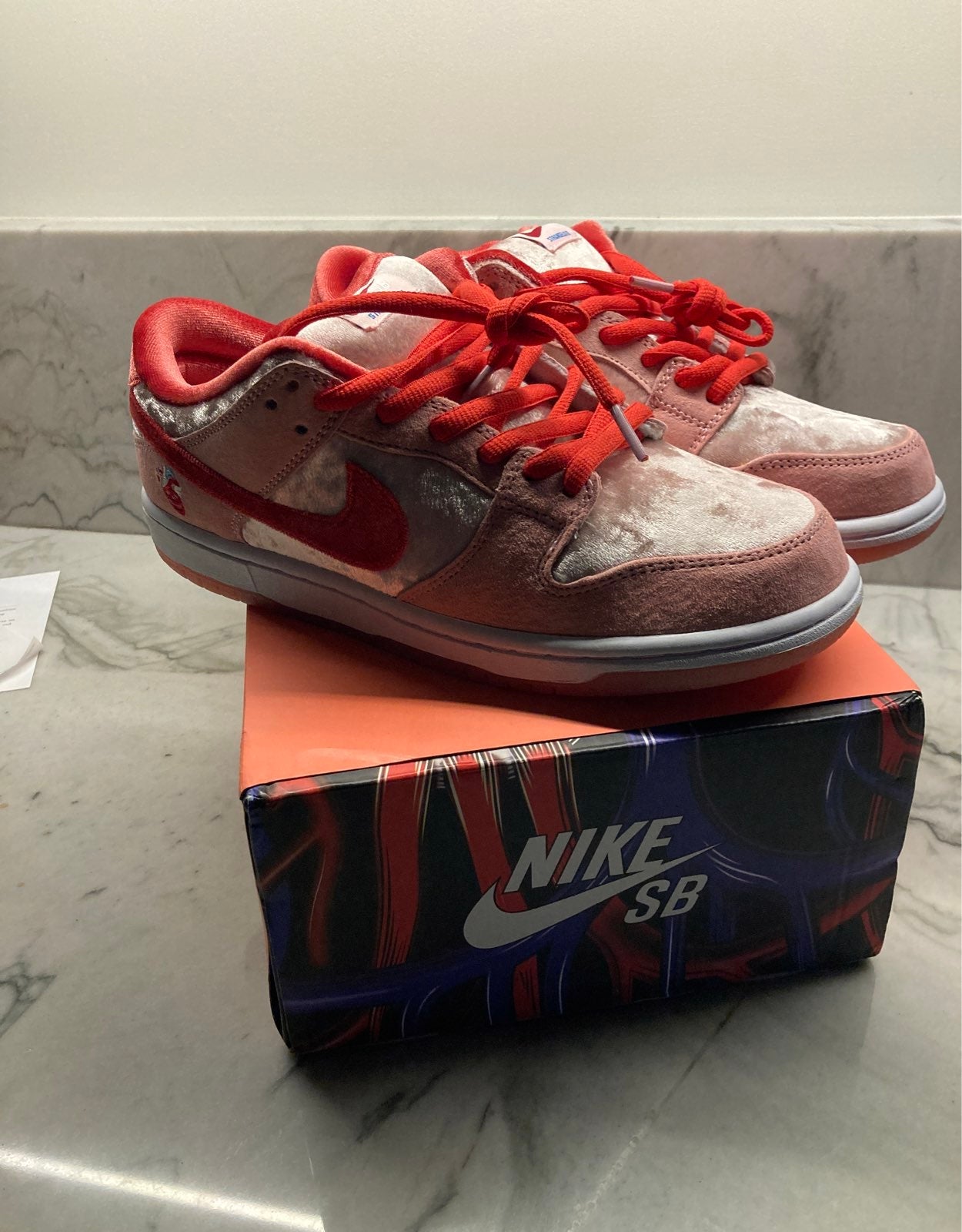 Strange love dunks low sb (special box )