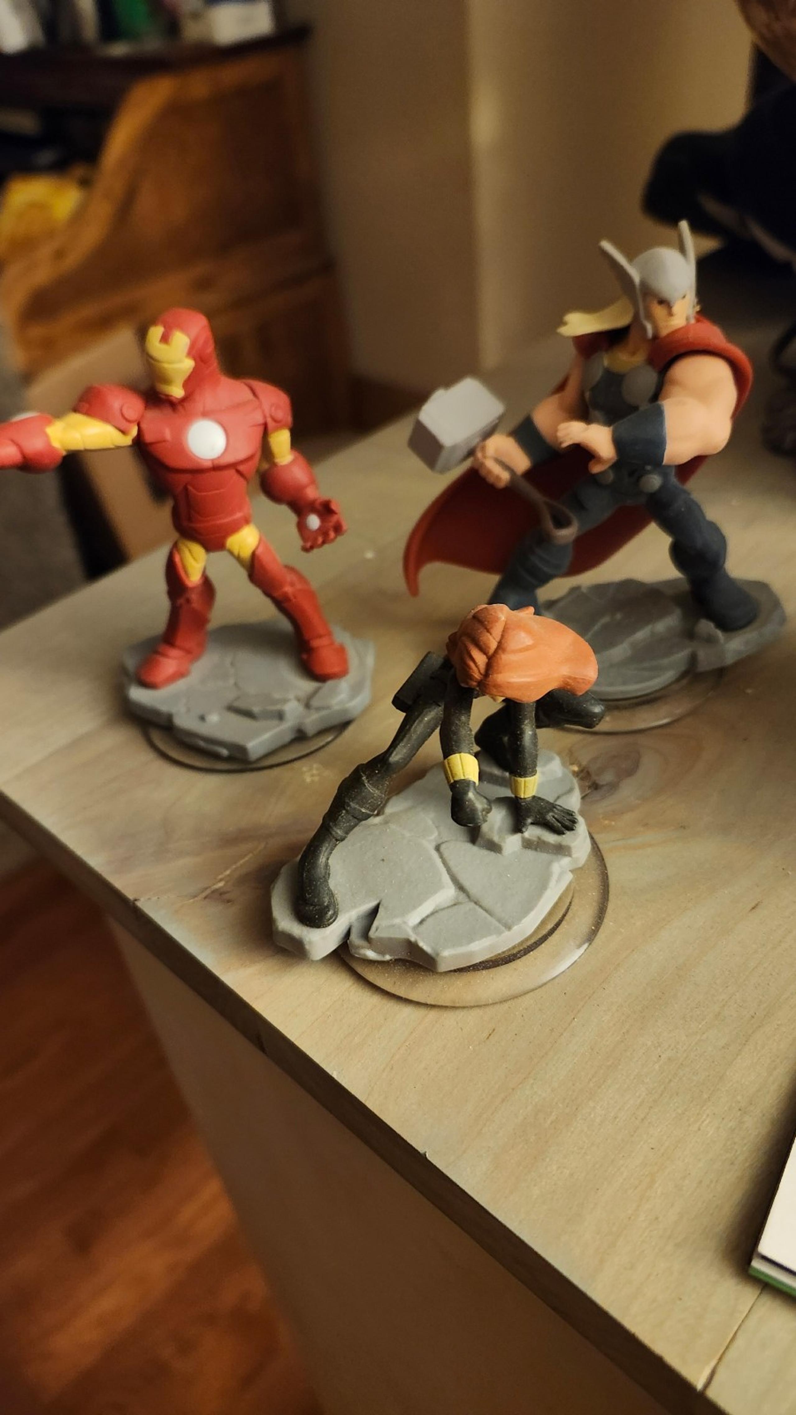 Disney Infinity 2.0 Marvel Avengers Thor & Iron Man Black Widow 3 Figure Lot