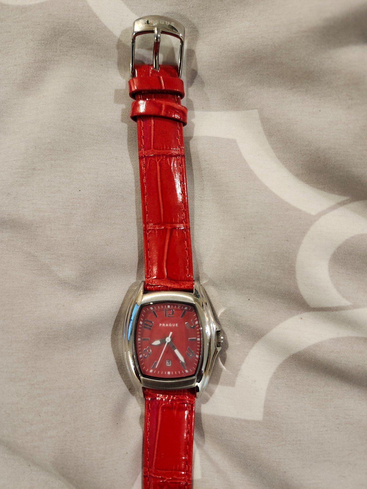 Prague Women's Red Buckle Band Analog Watch Water Resistant