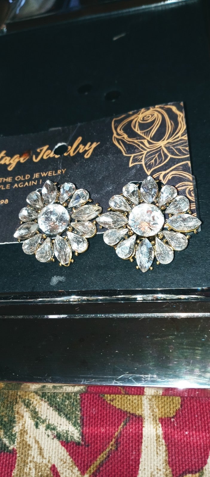 Stunning Vtg. Flower Rhinestone Clip Earrings