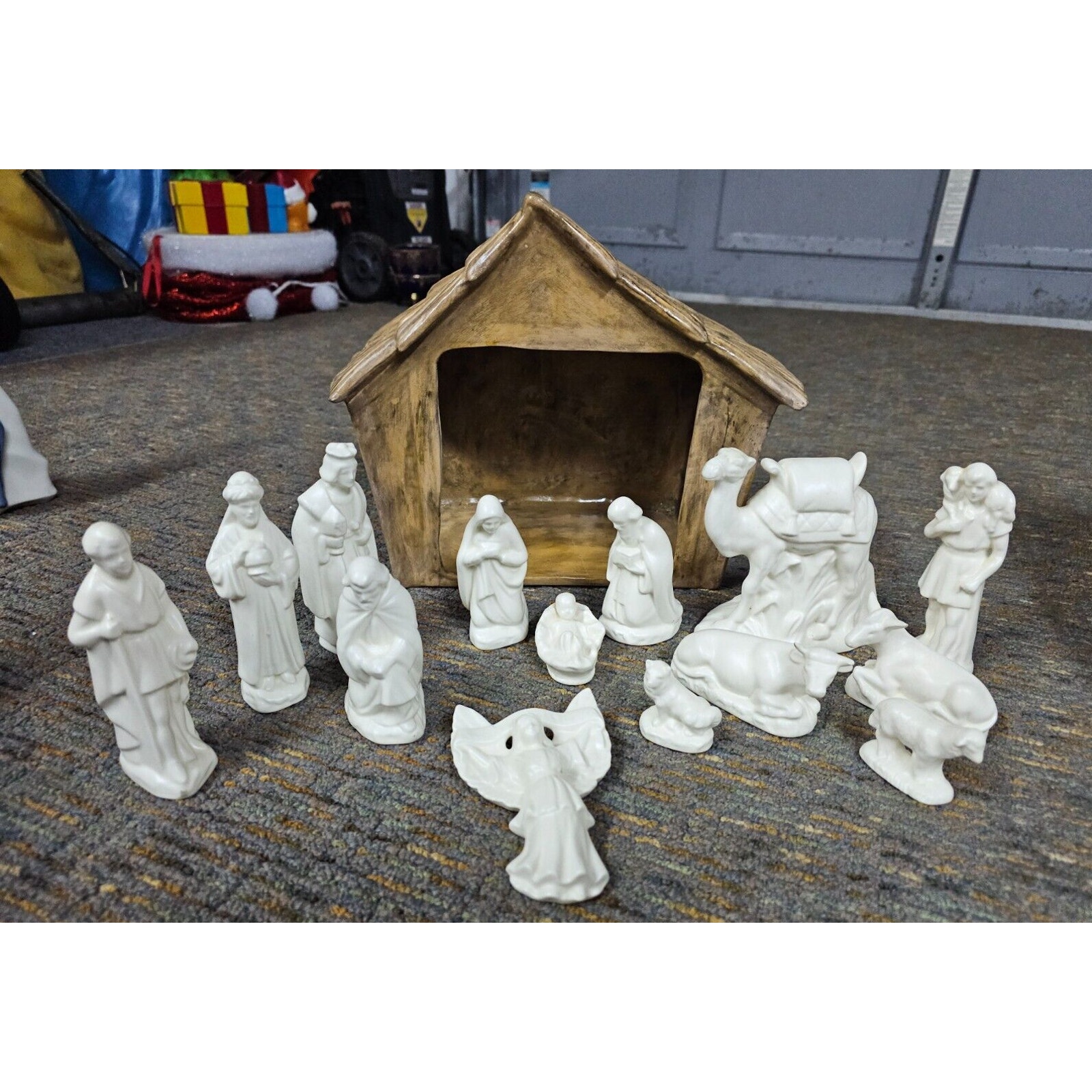 Vintage 80’s Holland Mold Nativity Scene 15 Pieces Ceramic Glossy Glaze