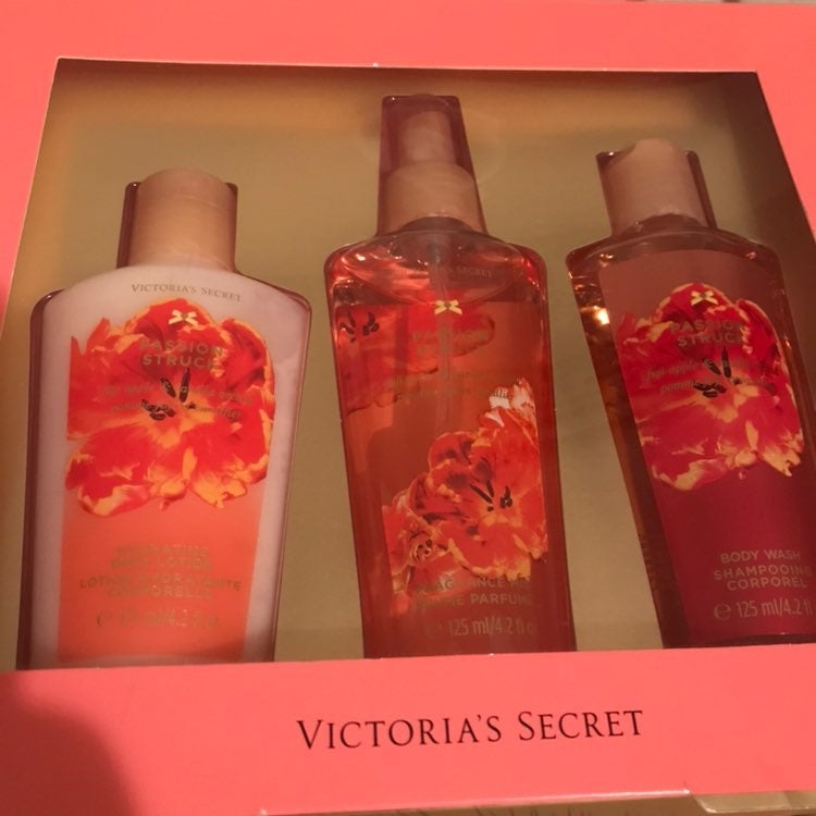 VS Retired Fragrance Gift Set