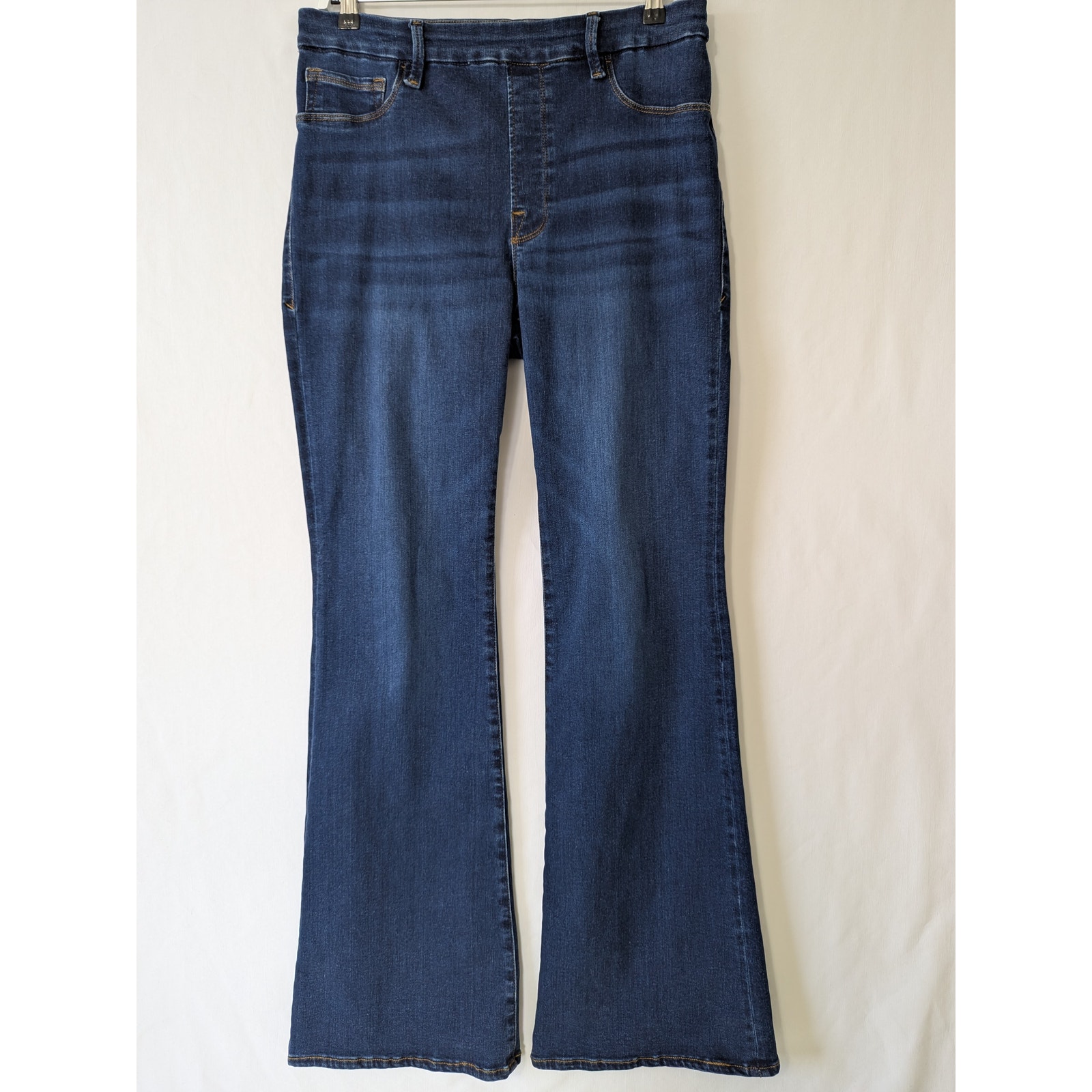 Good American Power Stretch Pull On Flare Jeans XL Dark Wash Comfort Pockets
