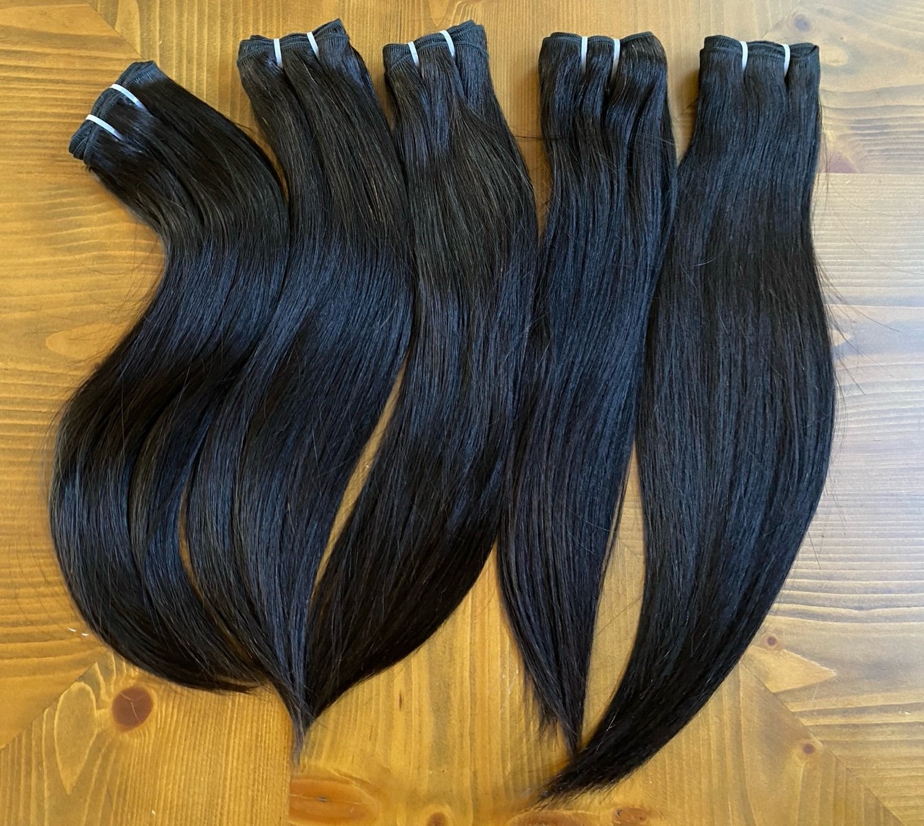 5 Straight human hair bundles