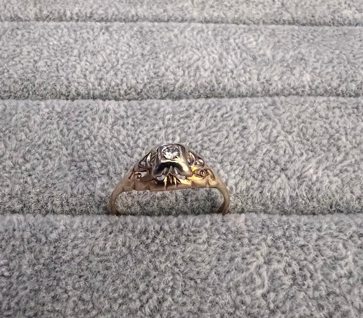 Vintage/Antique Gold and Platinum 3 Diamond Engagement Ring