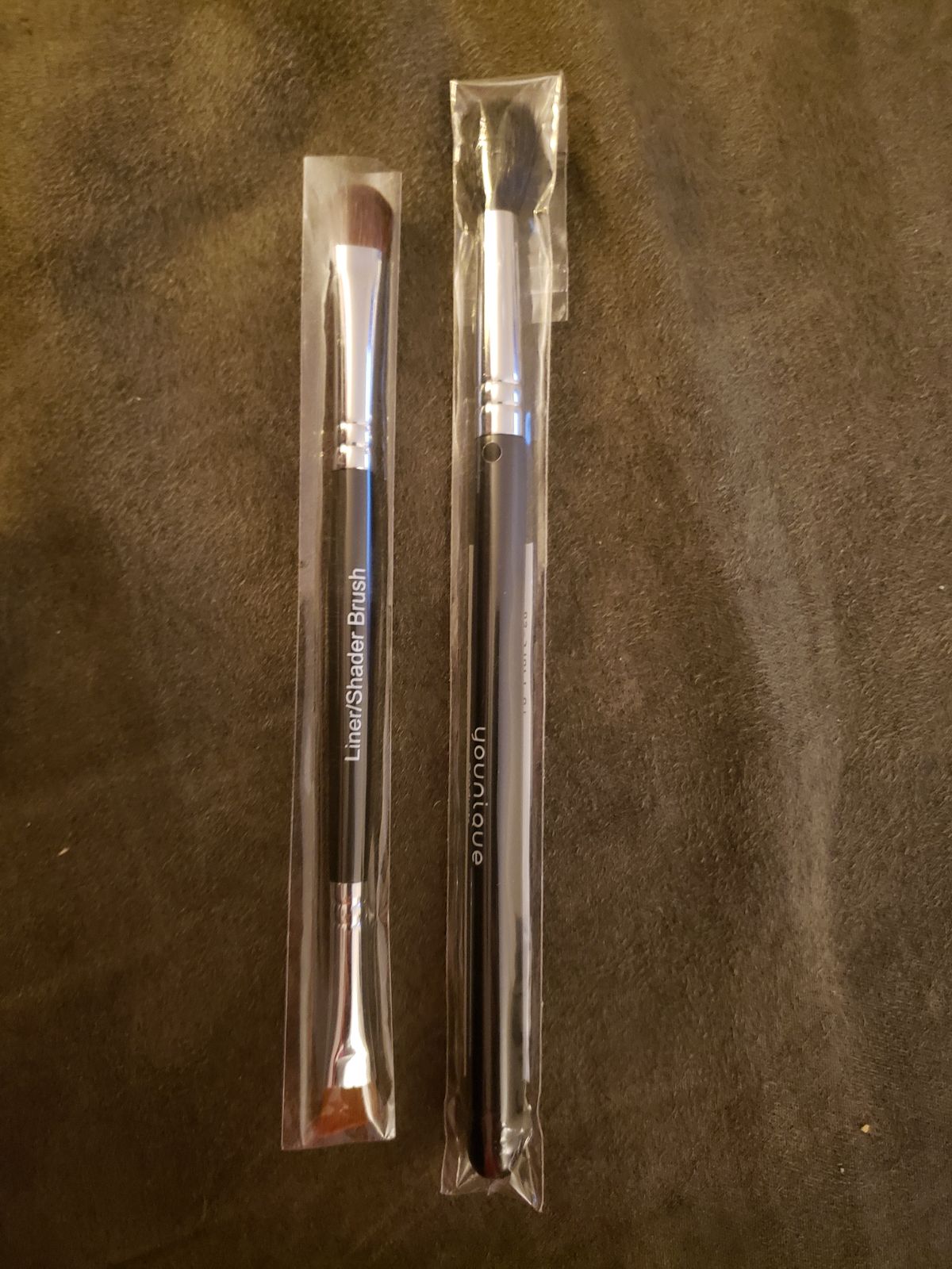Younique blending & liner/shader Brushes