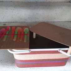 50's Vintage picnic basket