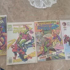 Lot of 8 Spiderman Comics