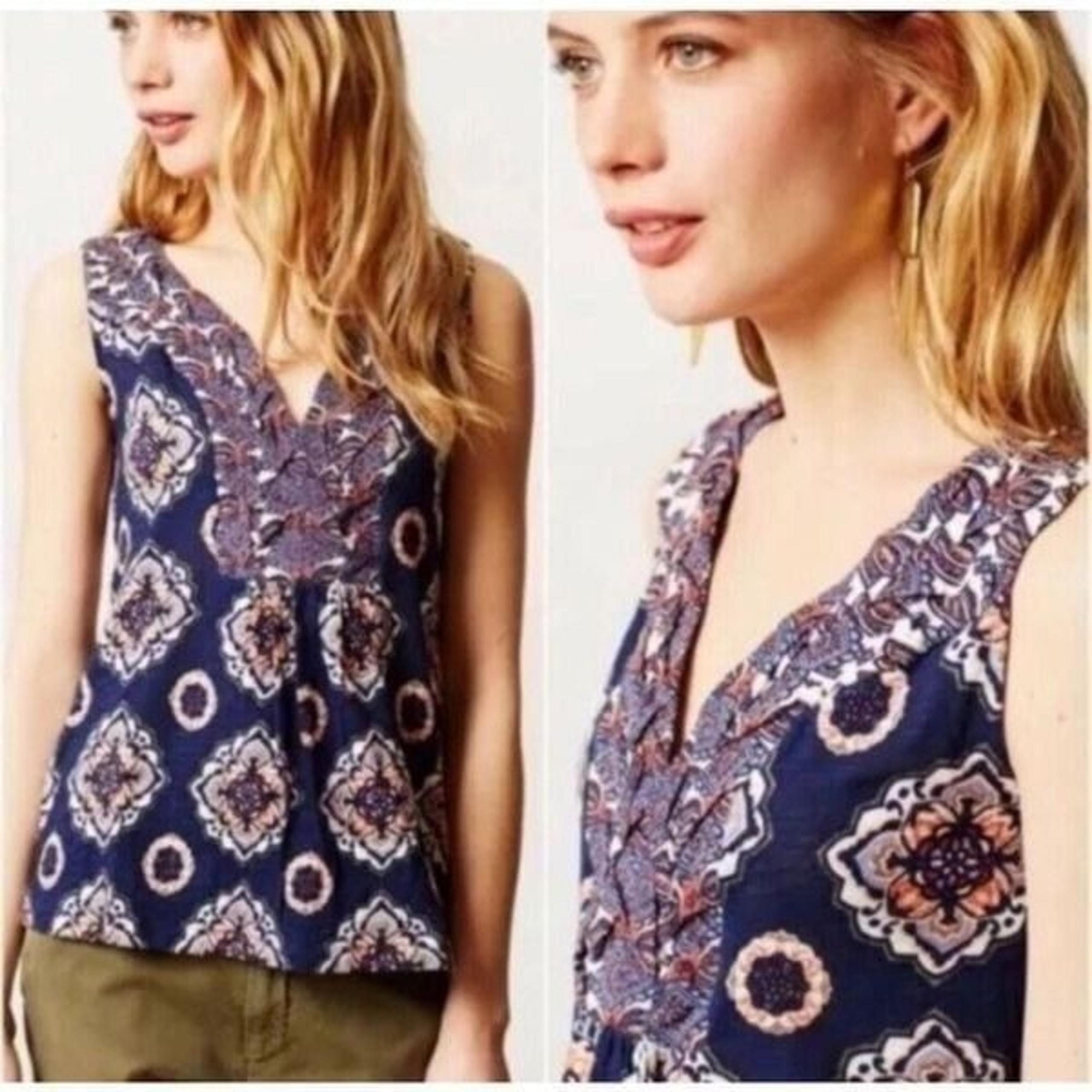 Anthropologie Akemi + Kin Womens Sleeveless Paisley V-Neck Tank Top Blue EUC XS