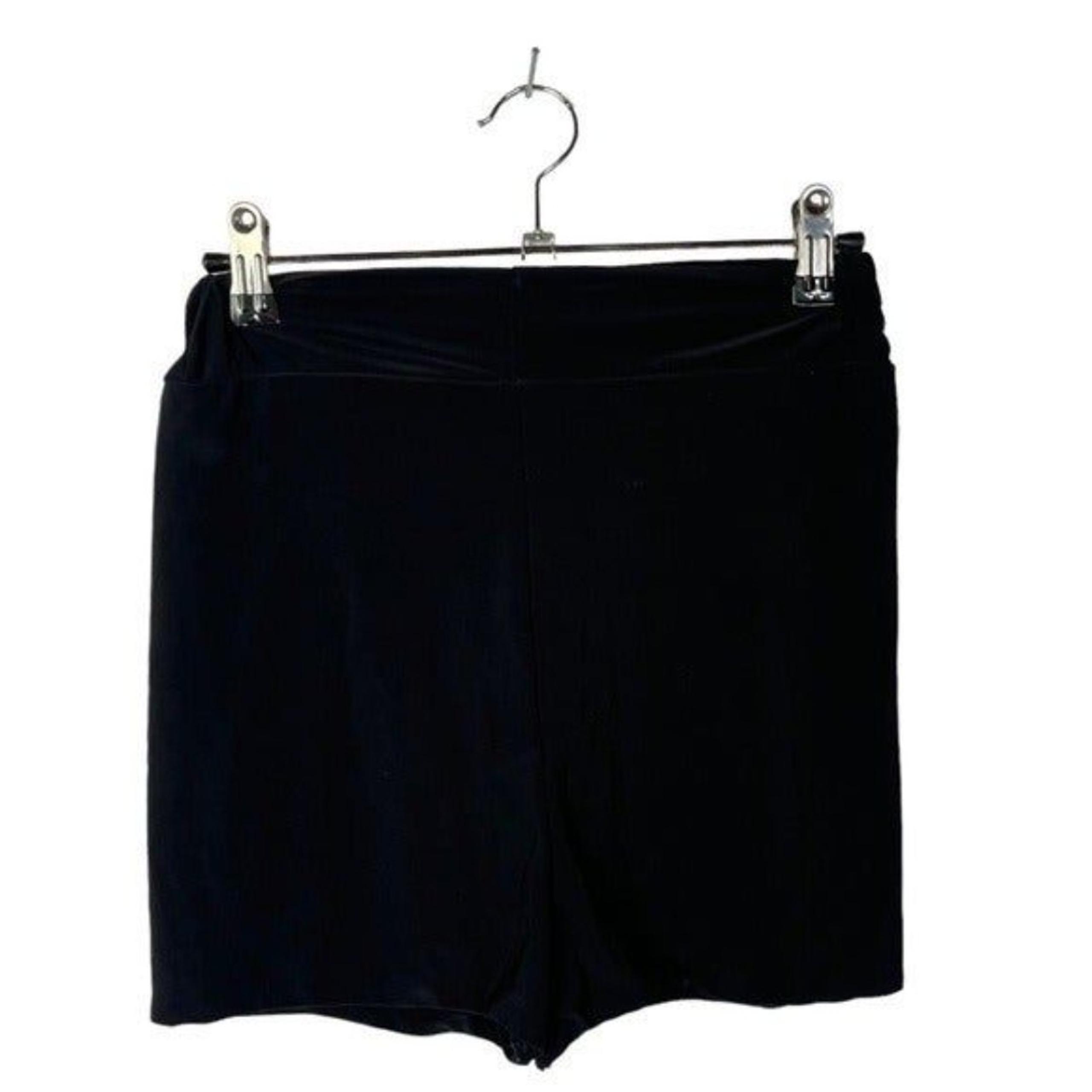 Prettylittlething Black High Rise Pull On Shorts 6