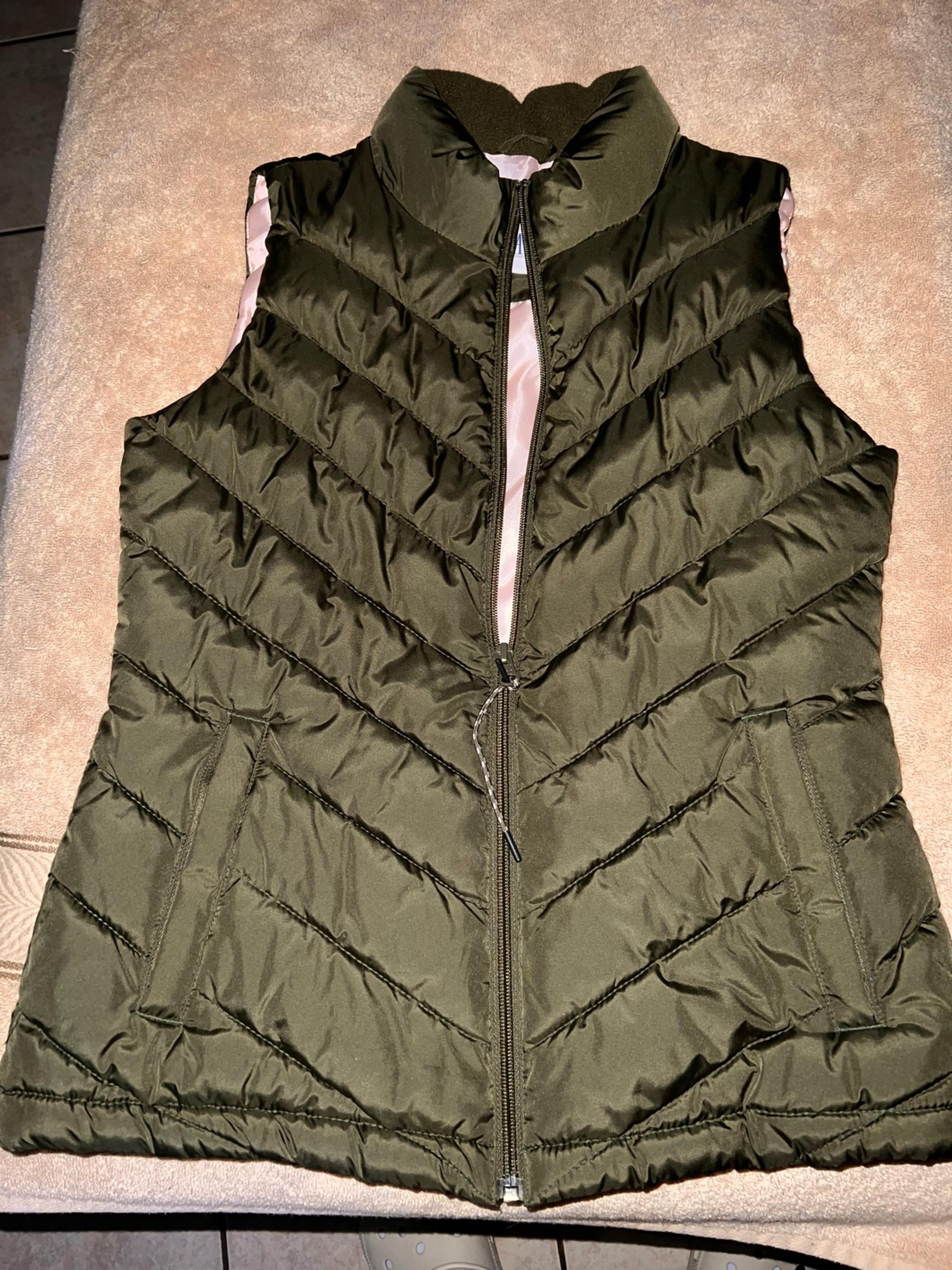 Gap zipper vest
