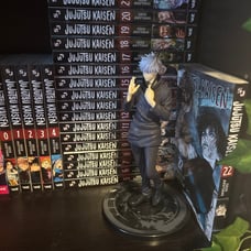 Jujutsu Kaisen Manga and Figure
