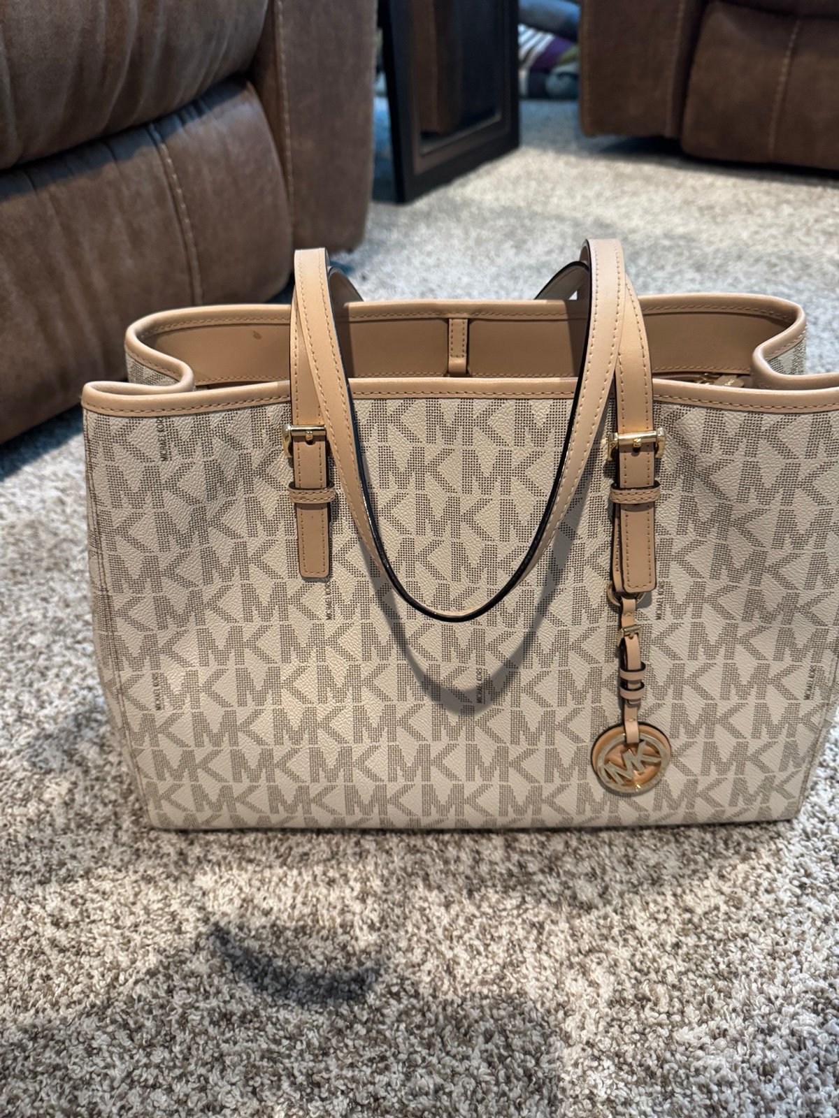 michael kors tote tan