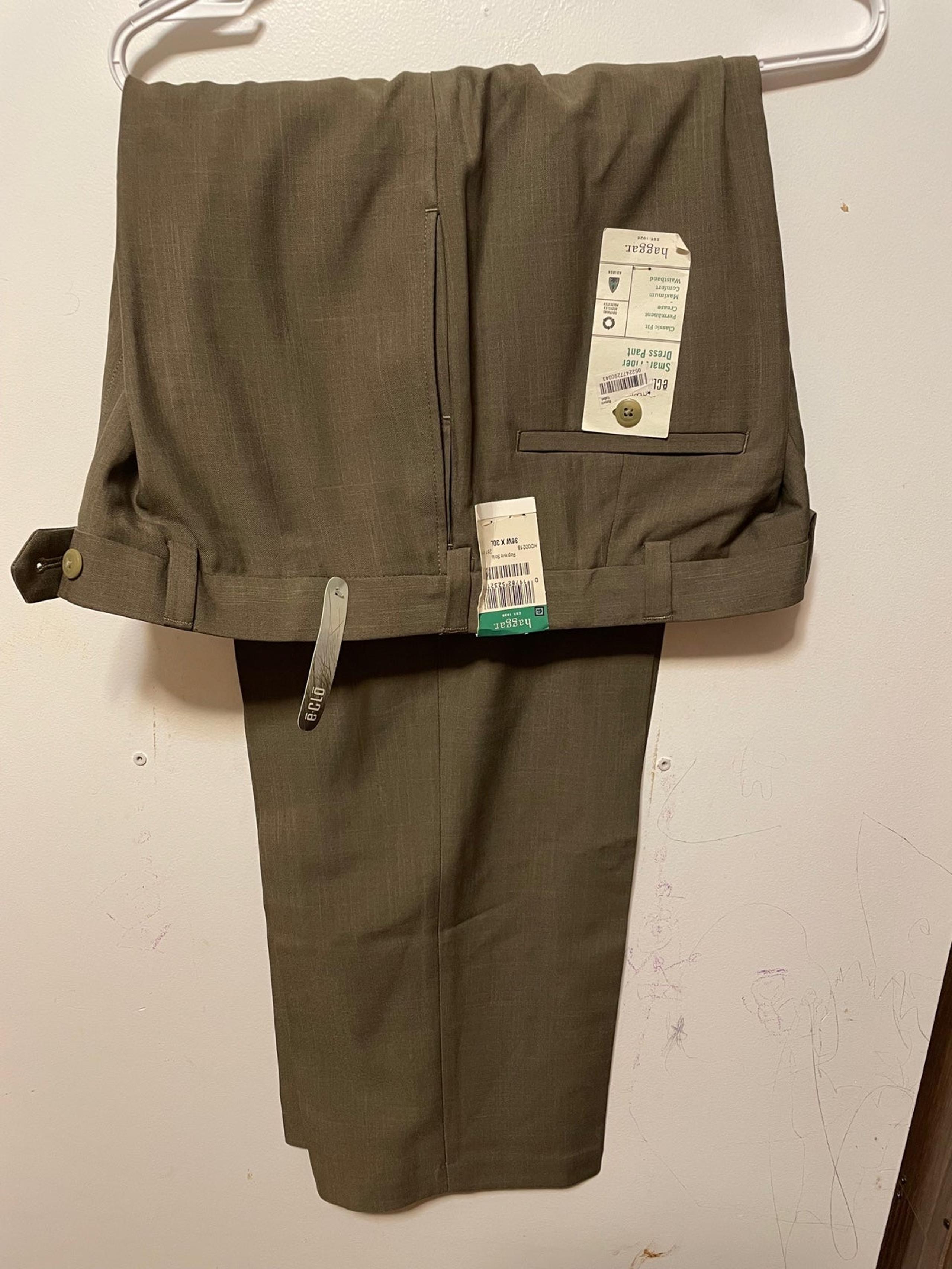 Haggar Men’s Iron Free Premium Khaki Pant Size 36W *30L