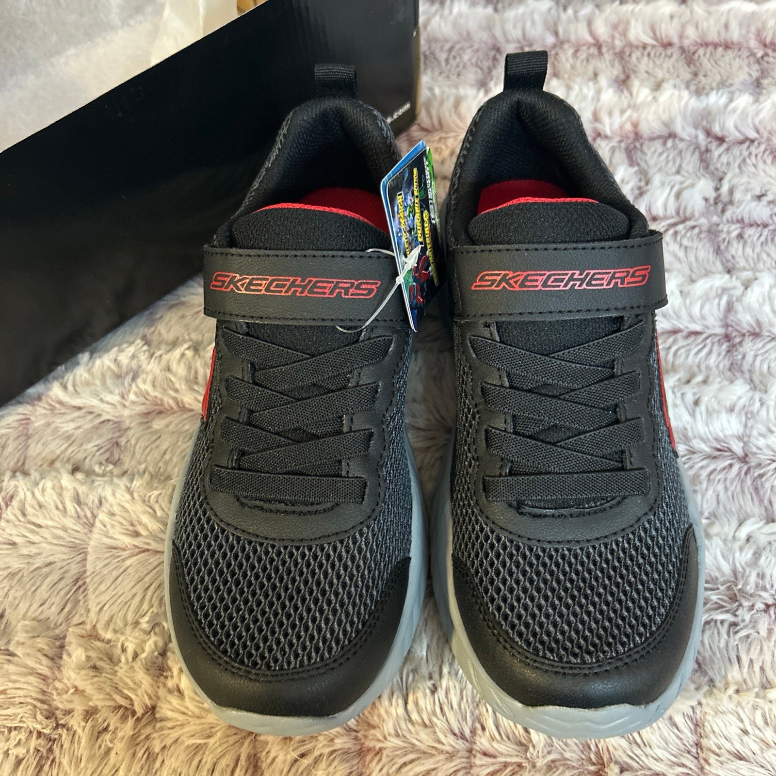 Boy SKECHERS Sport boys Sneakers size 4.5