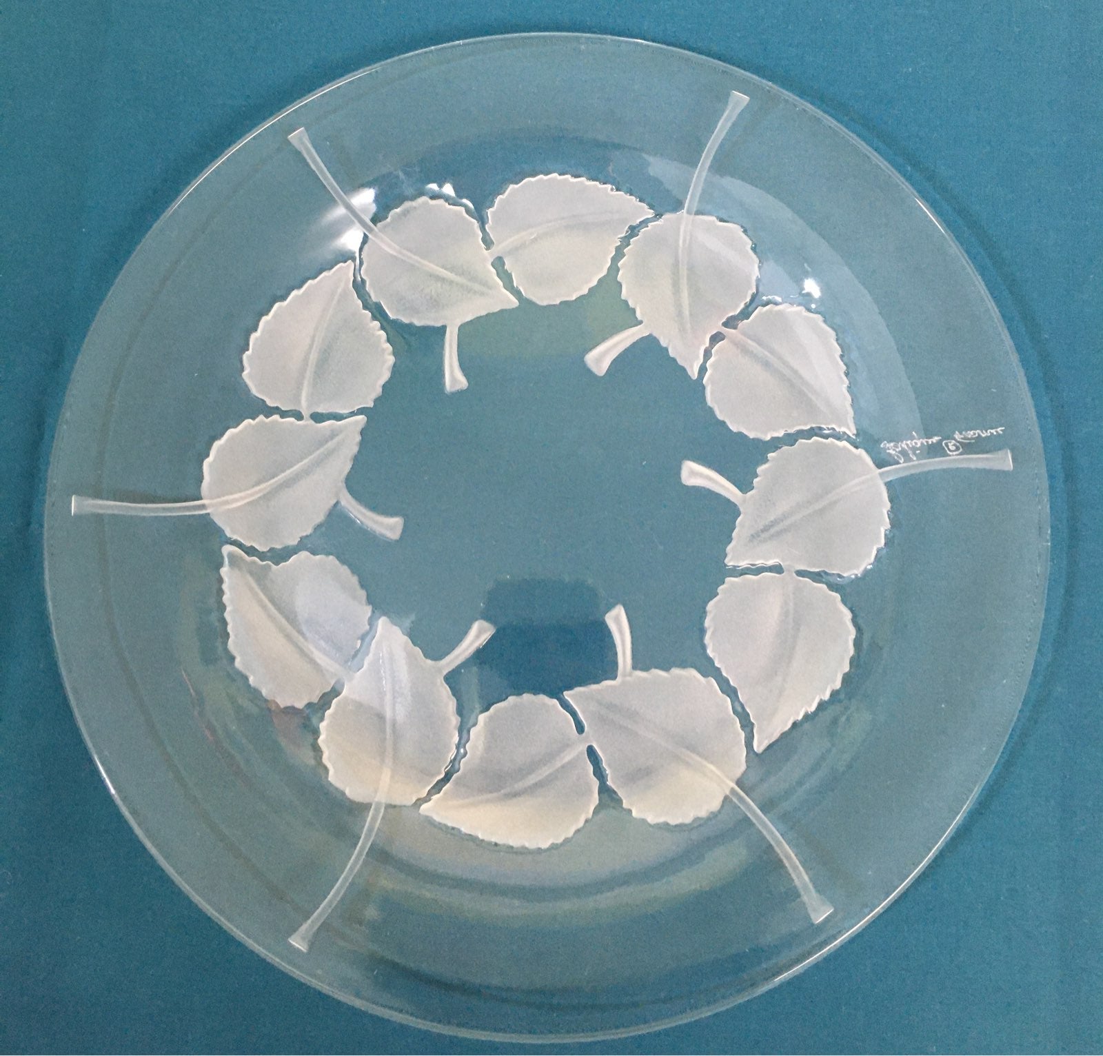 Signed La lique crystal plate