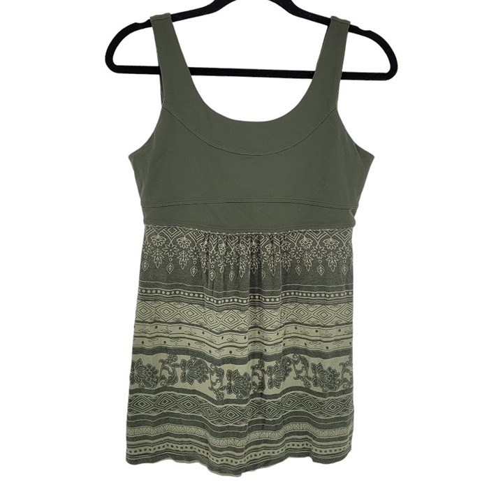 Athleta womens medium green floral leaf shelf bra sleeveless athletic swim top