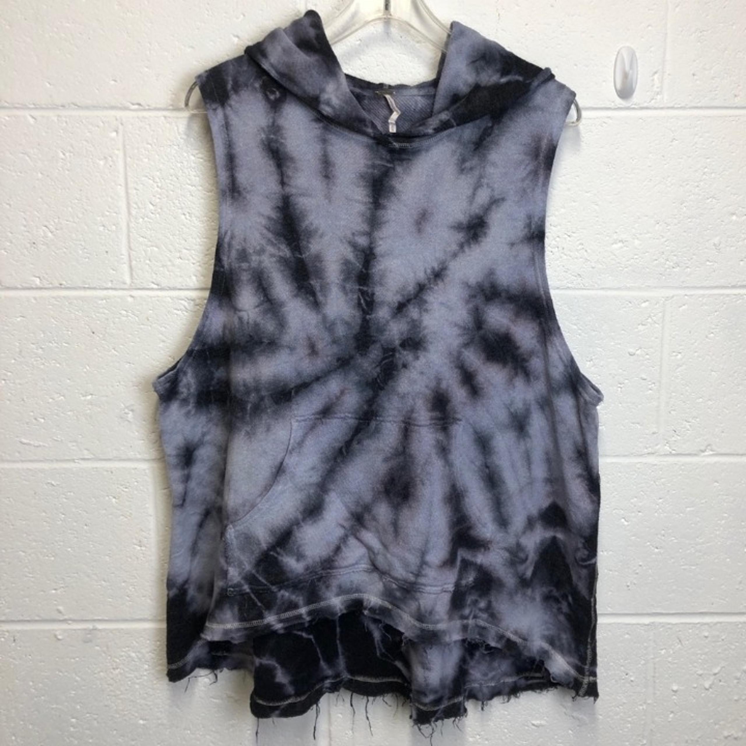 UPCYCLED Tie-dye Sleeveless Hoodie