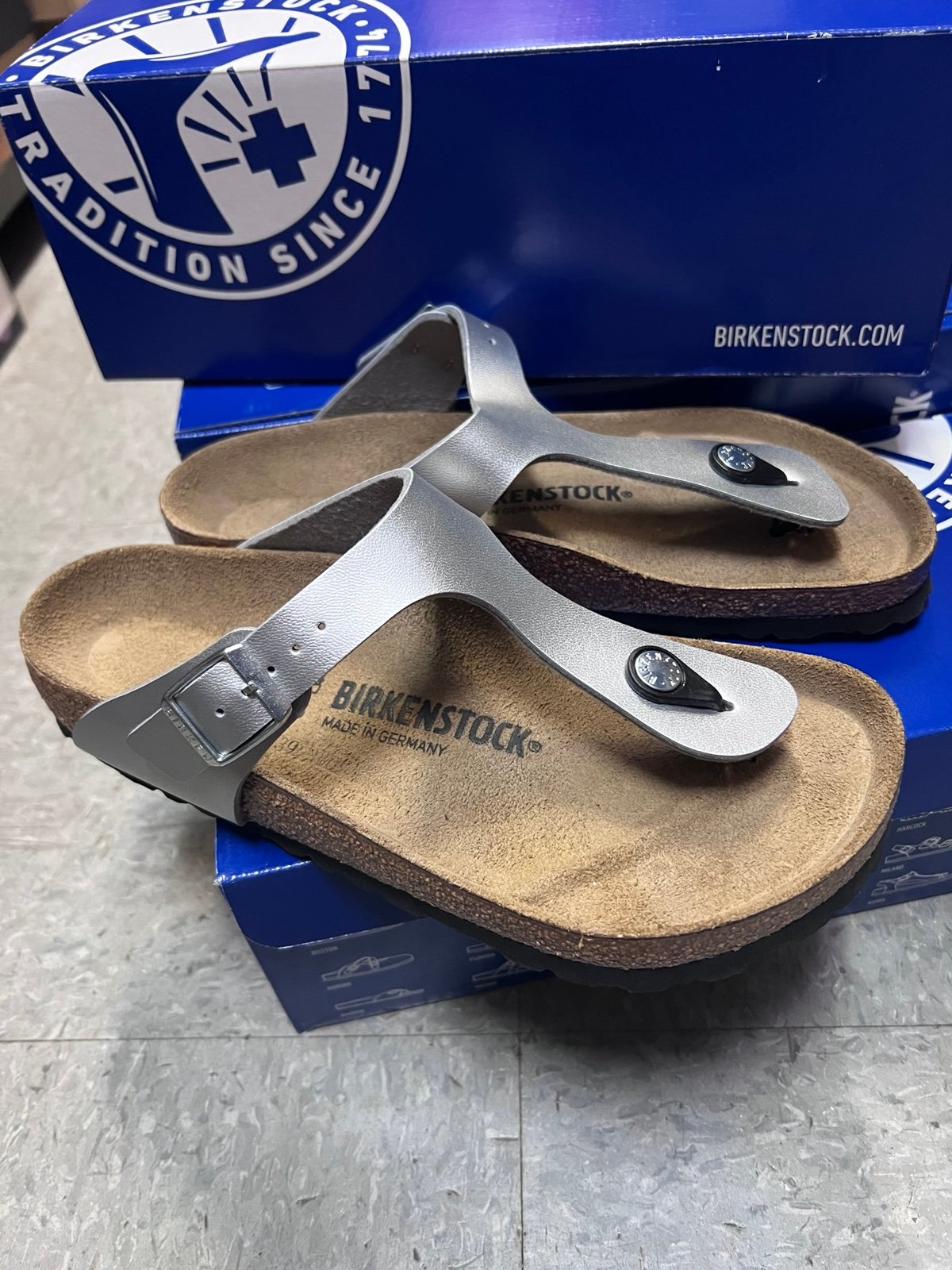 Birkenstock Gizeh sandal -new