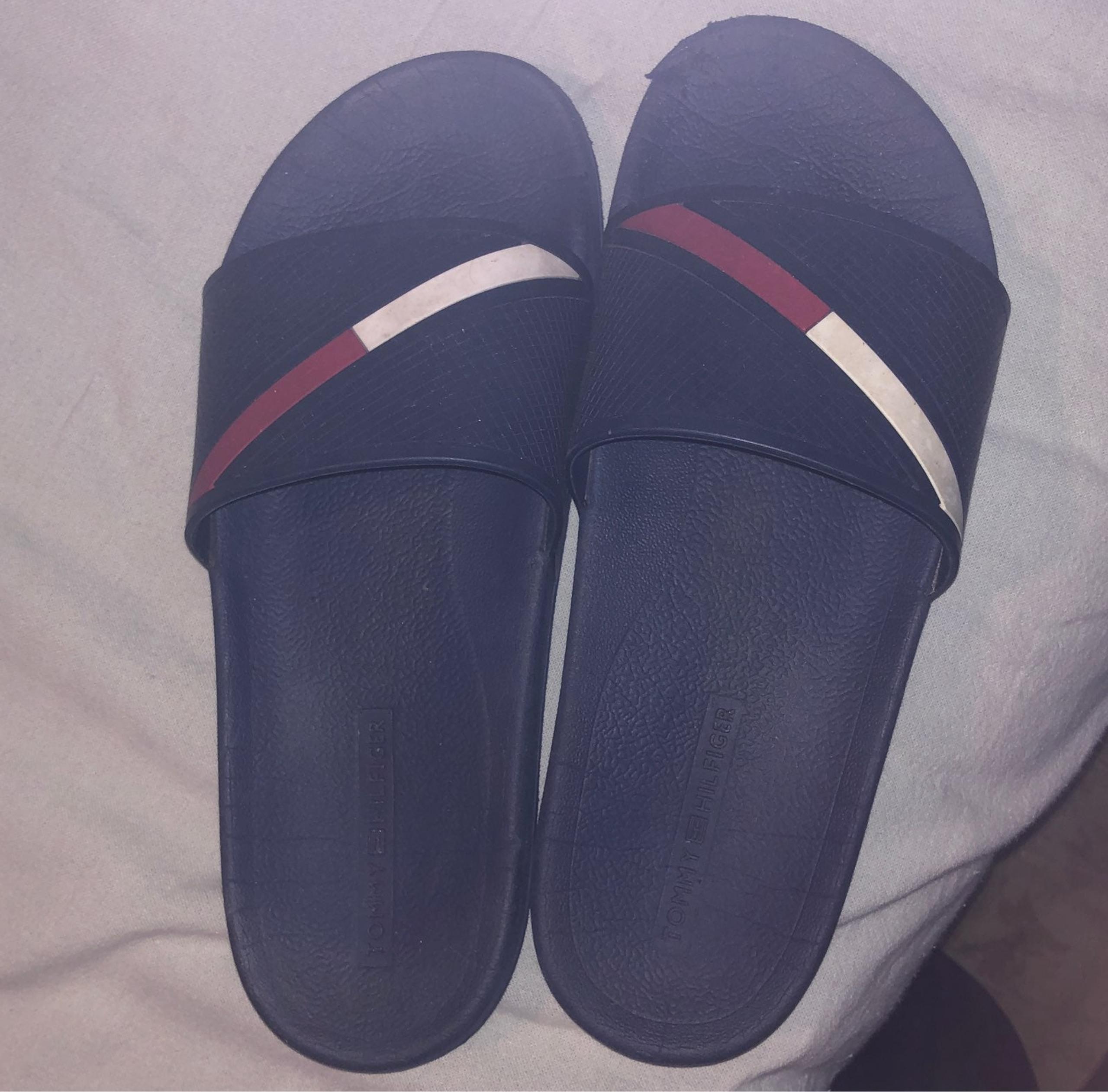 tommy hilfiger slides