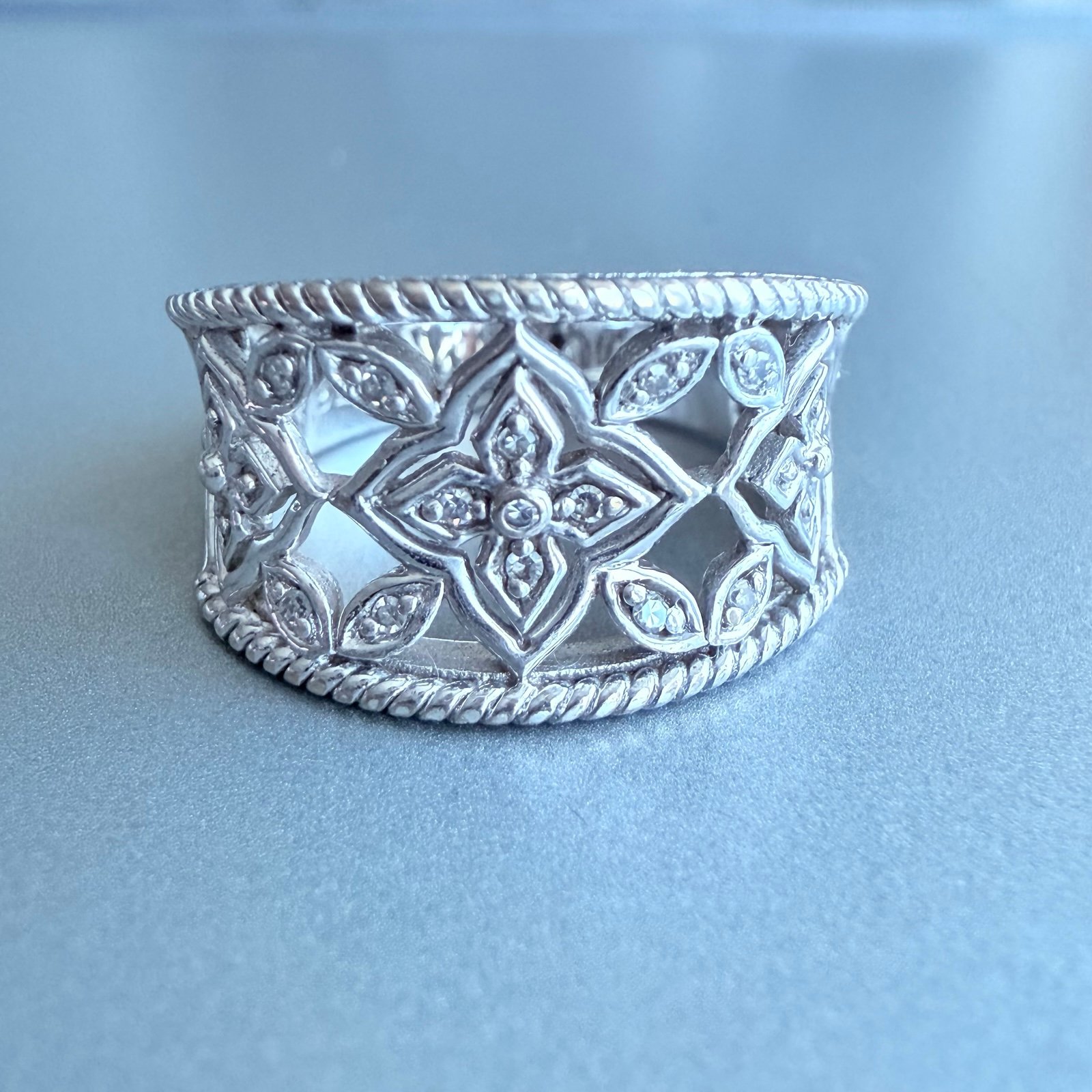 Genuine Diamond Four Petal Flower Open-Work Ring in Sterling Silver 925