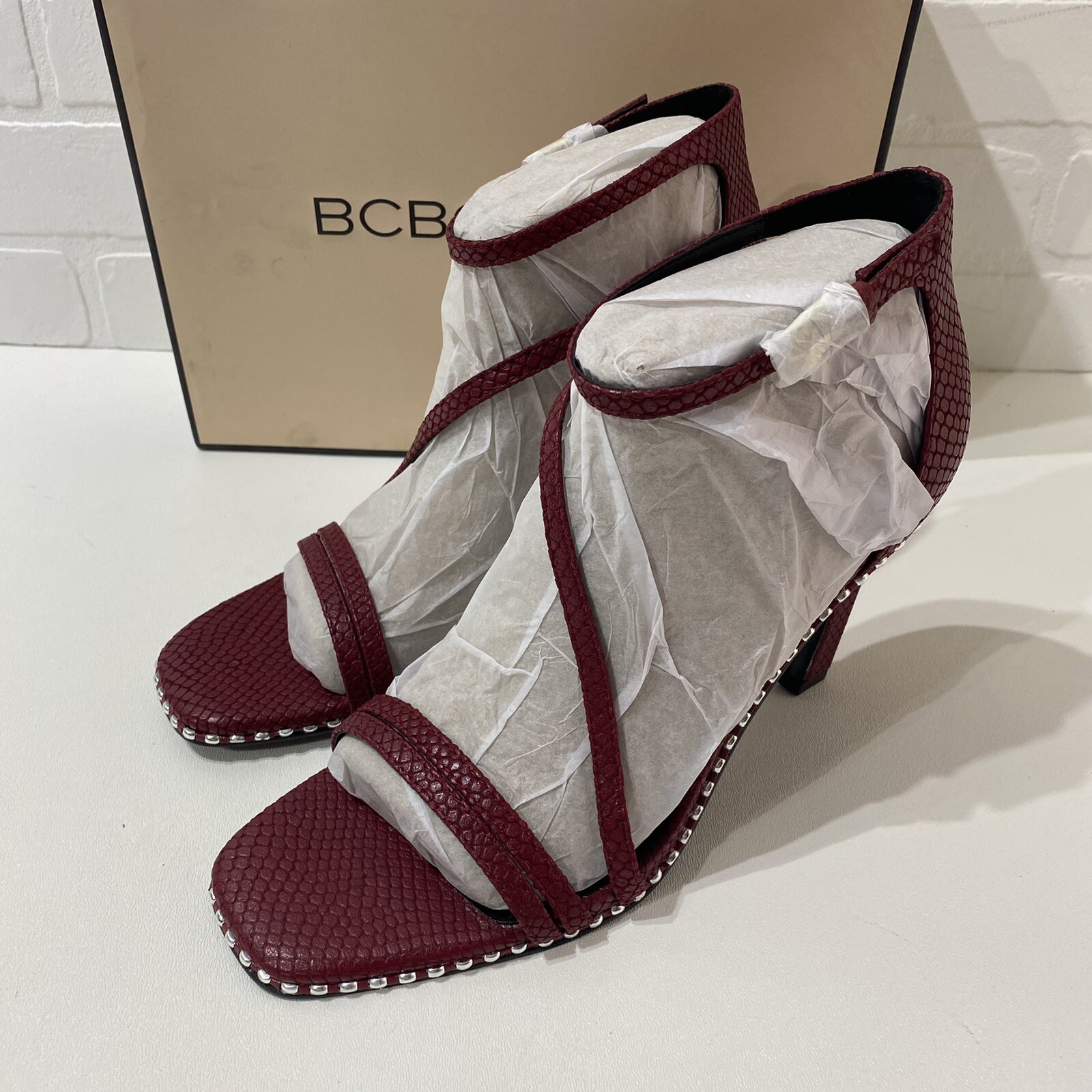 NEW - BCBGeneration Balina Snake Embossed Ankle Strap Sandal 11M Rhubarb Breach