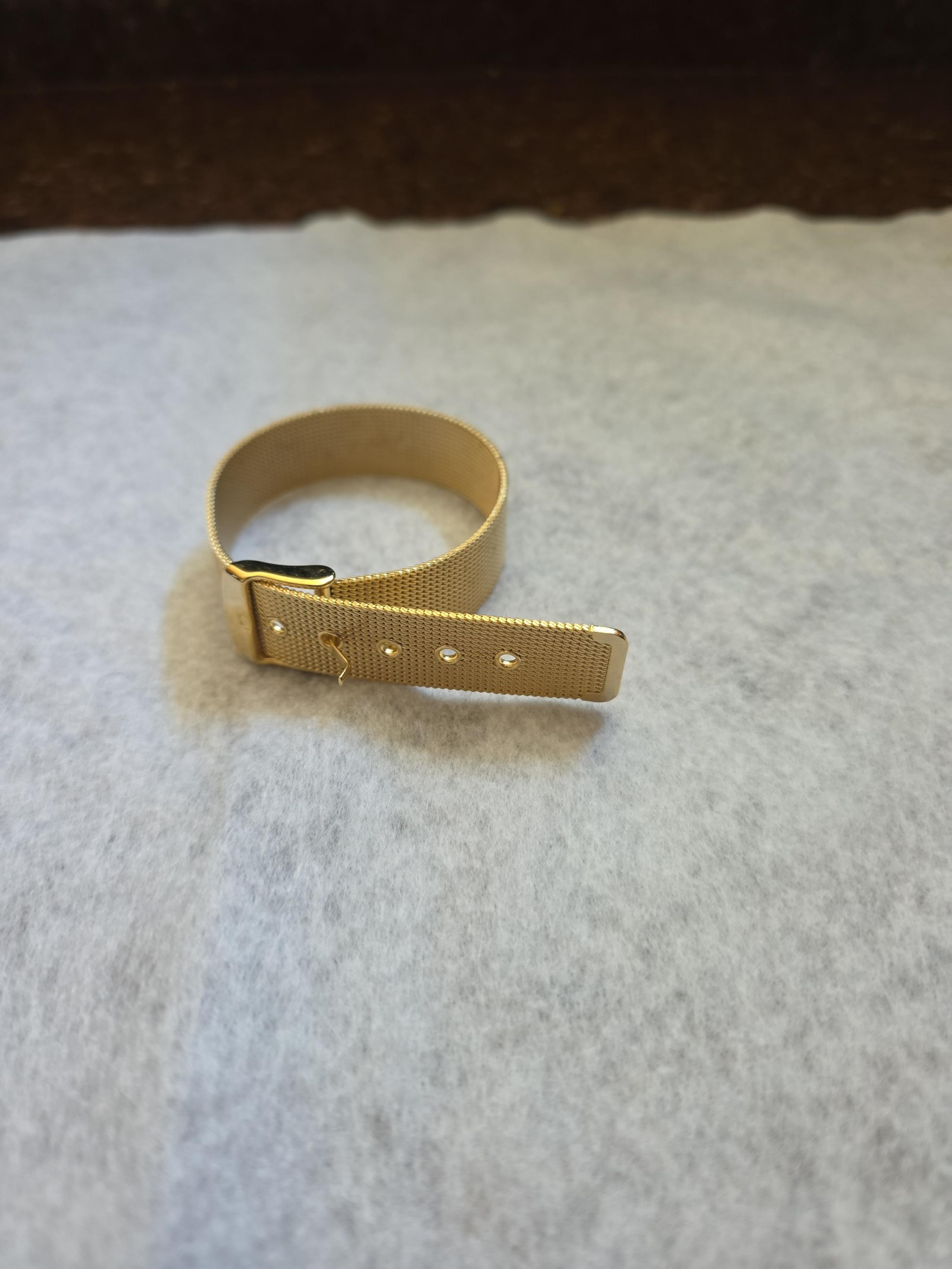 Bracelet gold belt
