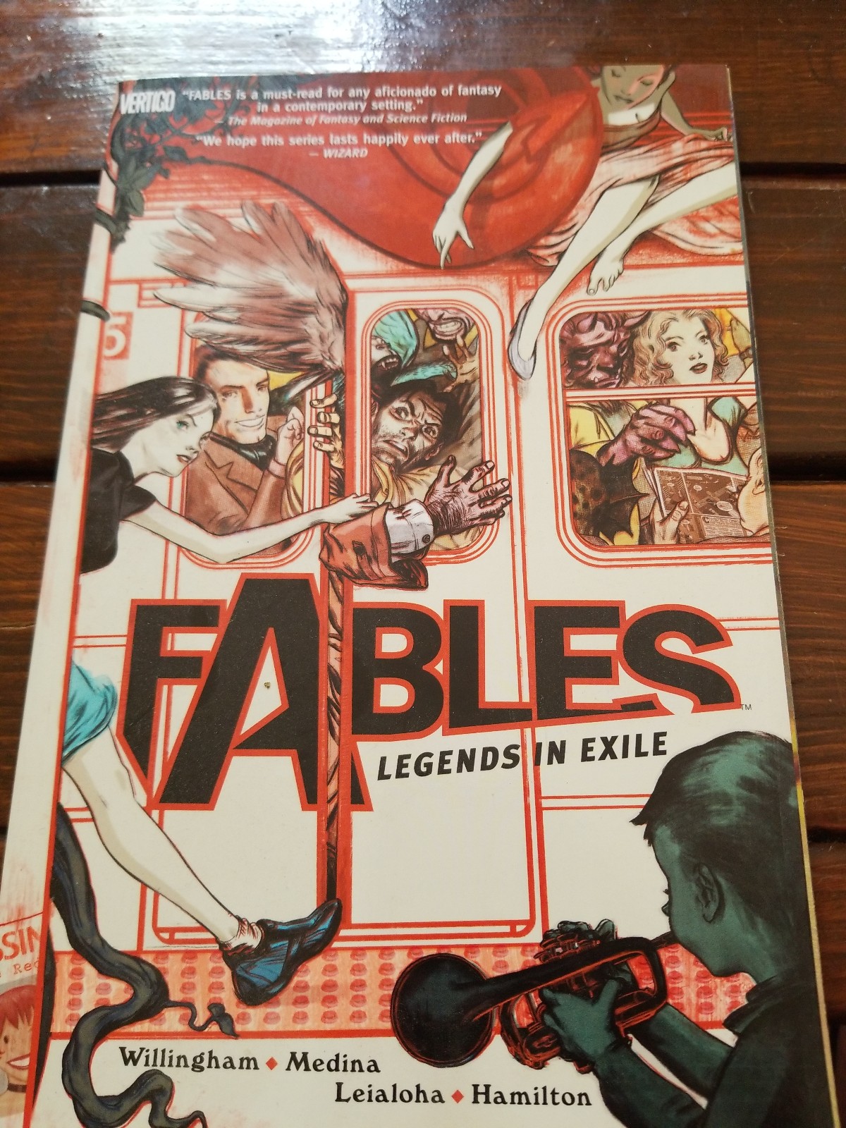 Fables 1-10 soft cover Vertigo Comics