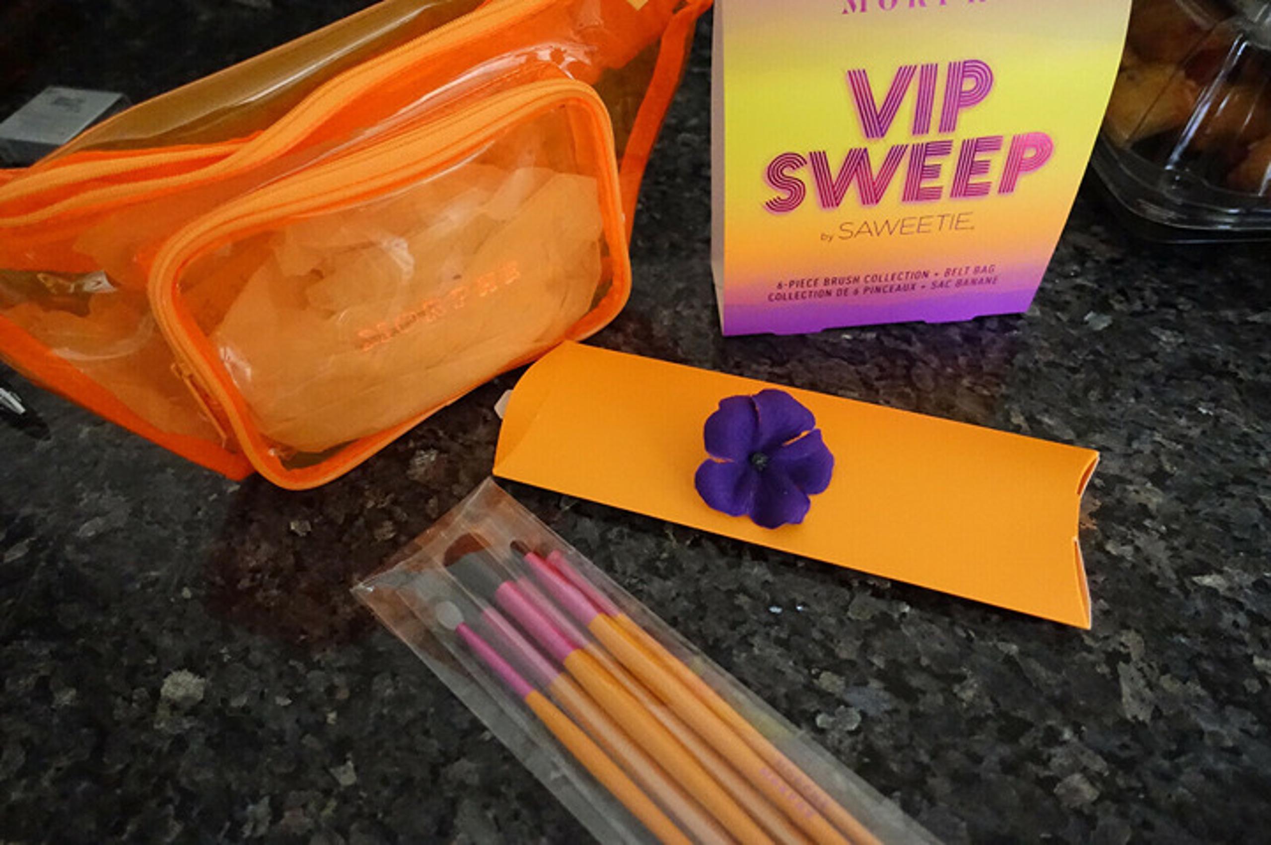 Morphe VIP sweep by Saweetie  6 piece brush collection  +  belt bag New
