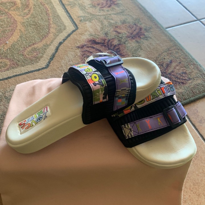 ADILETTE 2.0 SLIDE 'PRIDE PACK - LOVE UNITES'