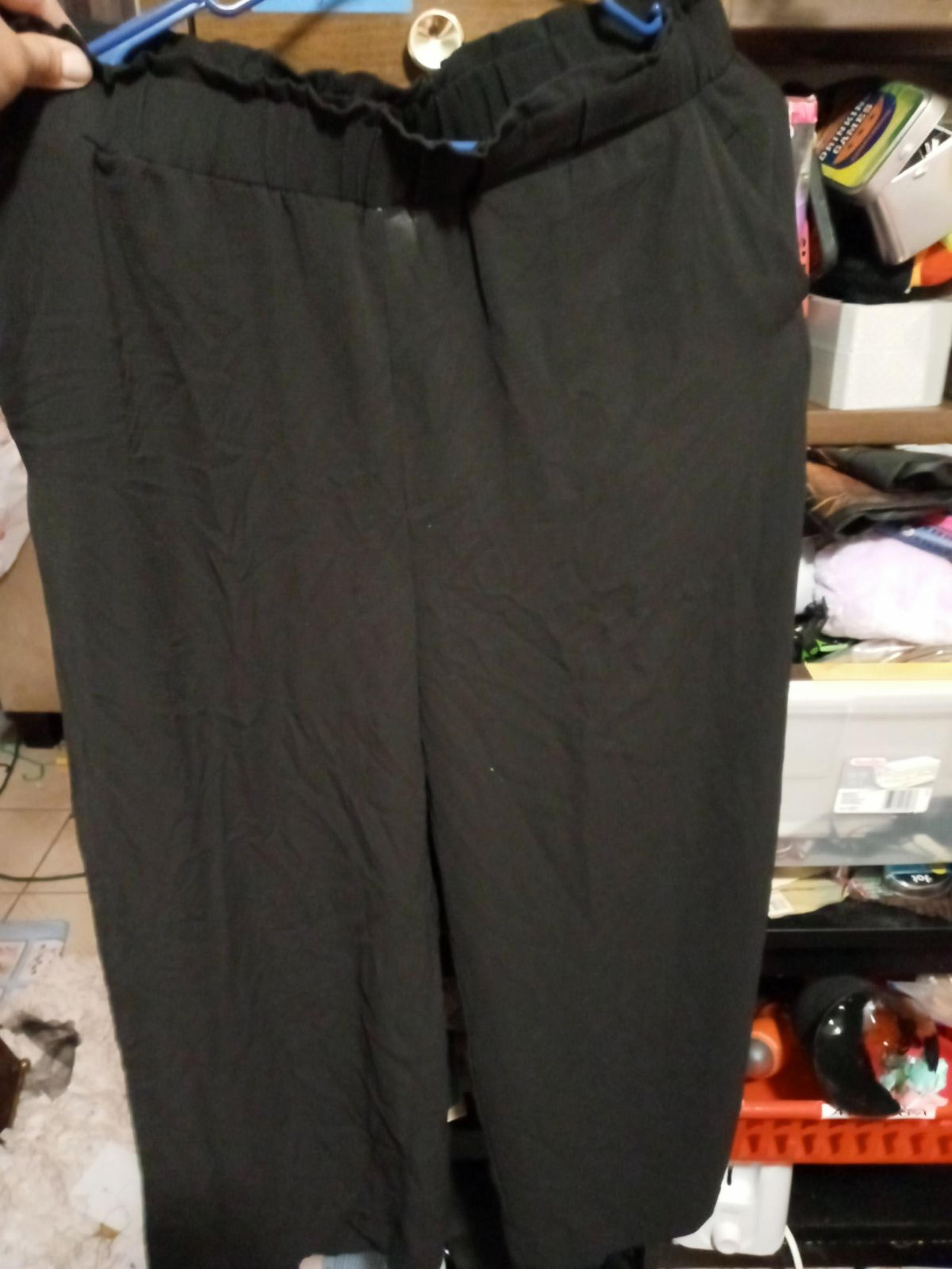 Capri pants