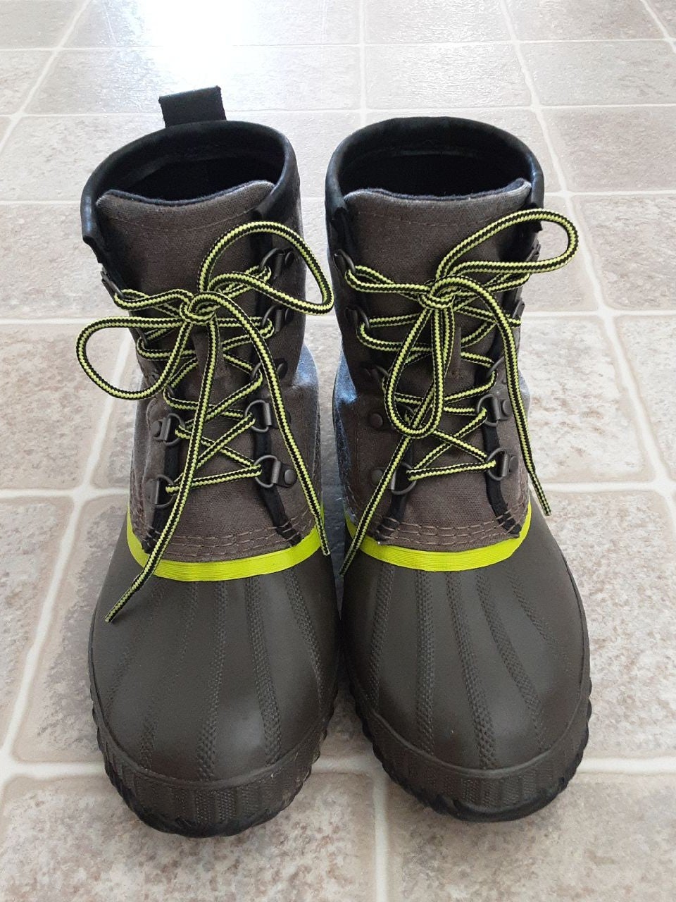 Sorel boots for kids size 5