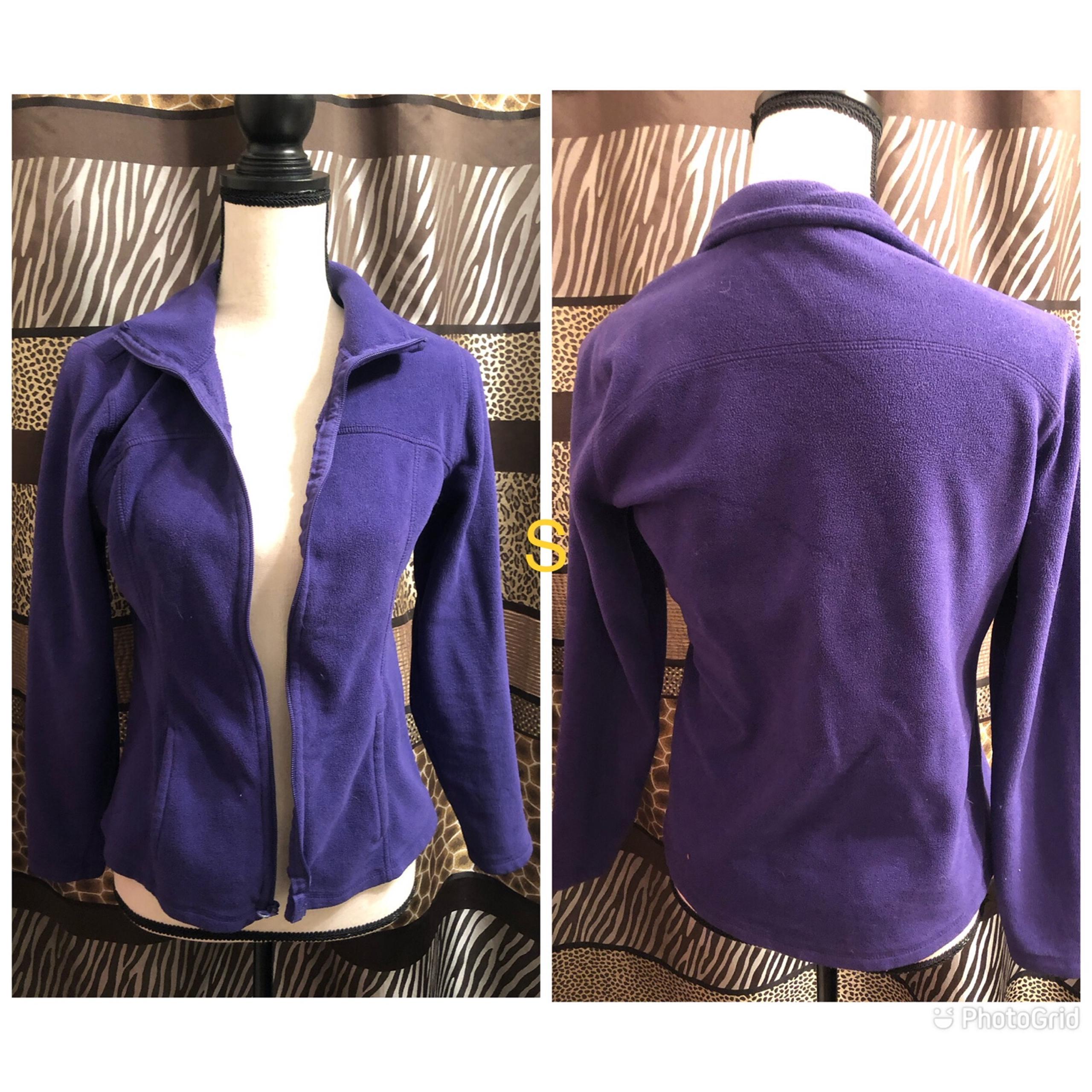 Old navy zip up sweater small