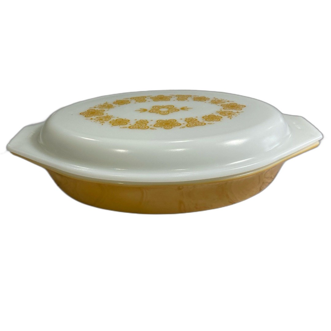 Pyrex Butterfly Gold Divided Casserole Dish with Decorative Lid. Oven Baking Onl